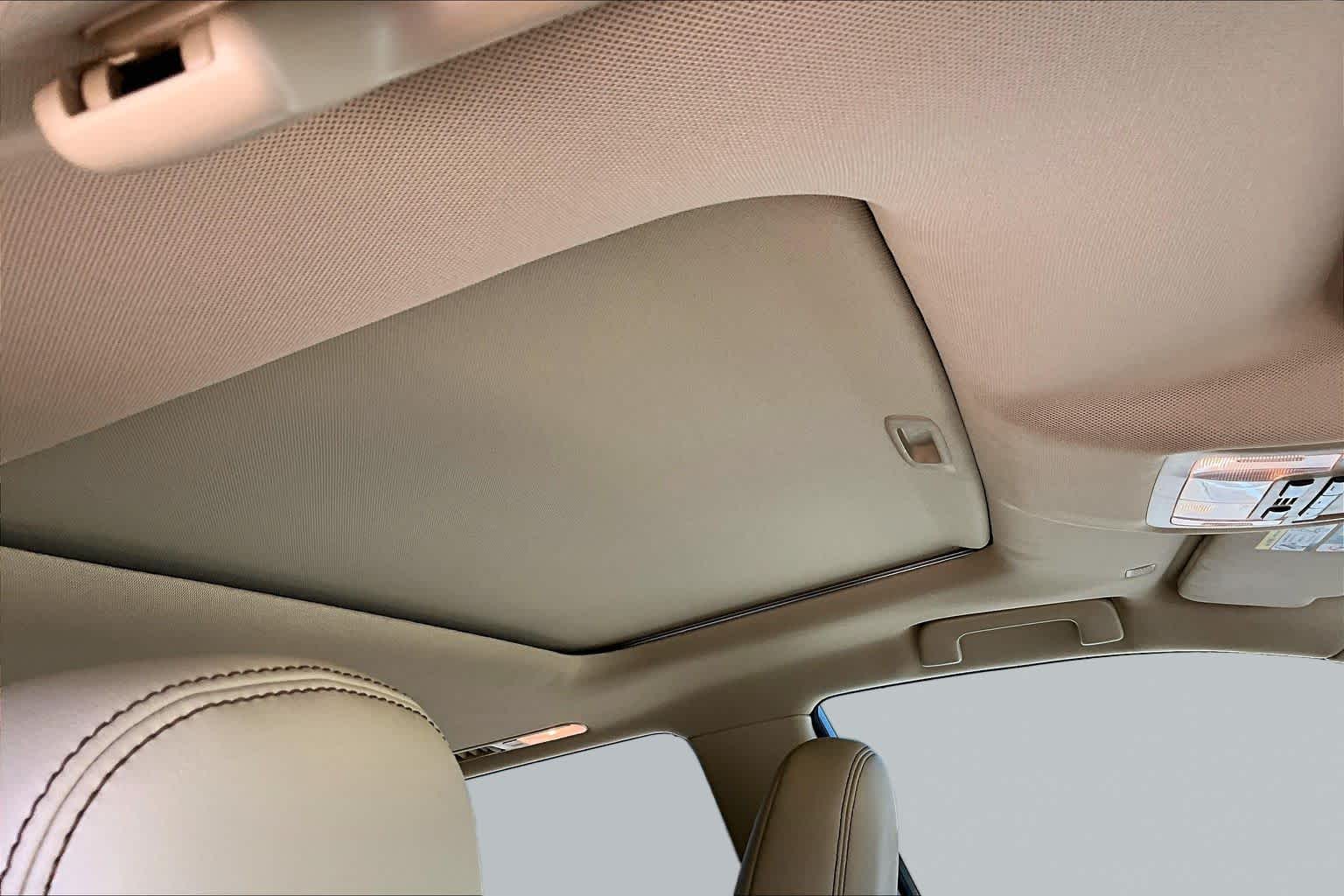 2018 Toyota Highlander Limited Blizzard Pearl at Beck & Masten Kia