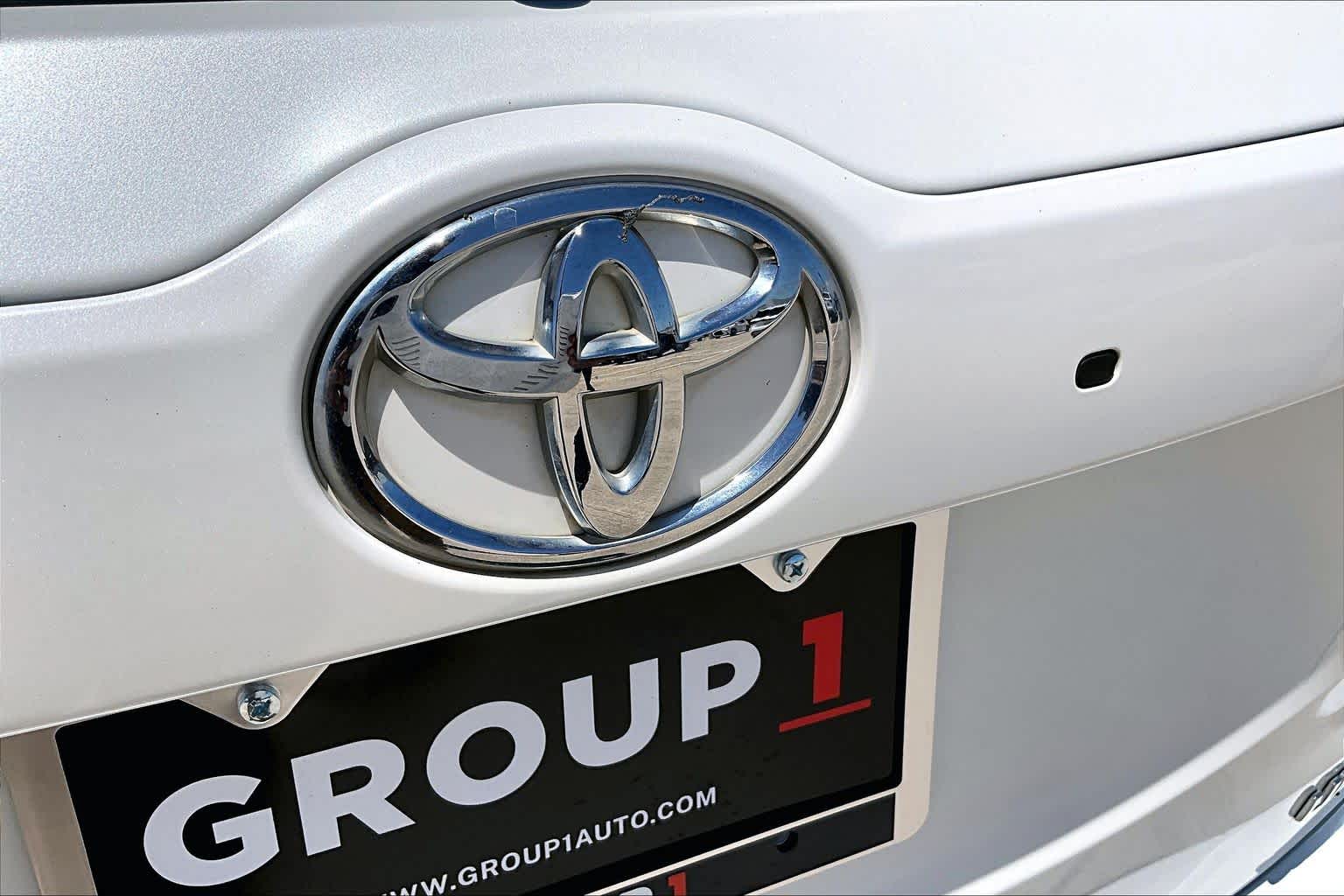 2018 Toyota Highlander Limited Blizzard Pearl at Beck & Masten Kia