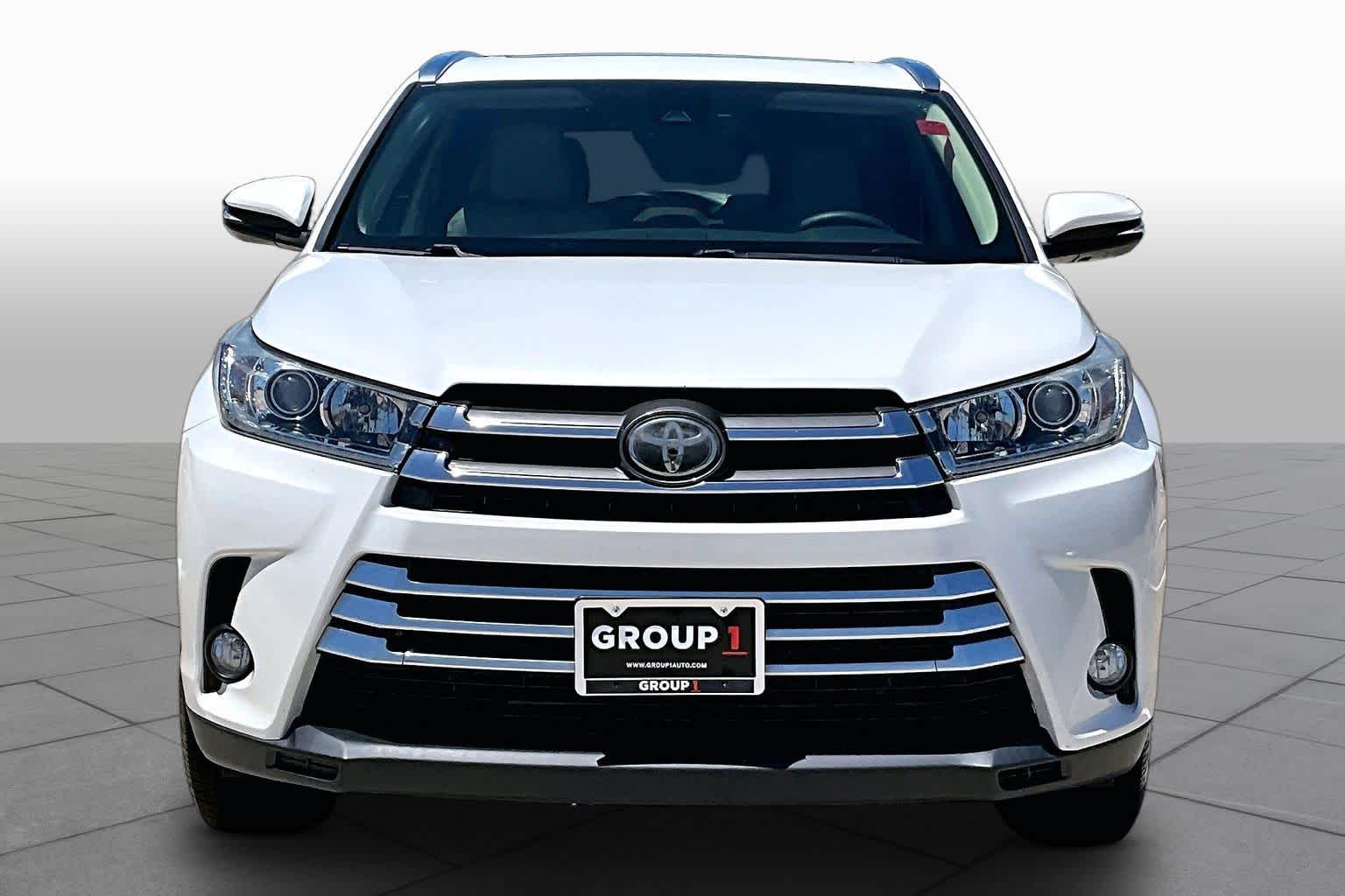 2018 Toyota Highlander Limited Blizzard Pearl at Beck & Masten Kia