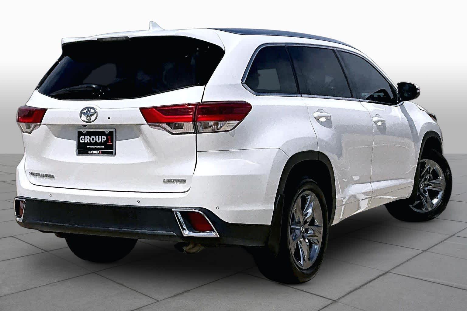 2018 Toyota Highlander Limited Blizzard Pearl at AutoNation USA Katy