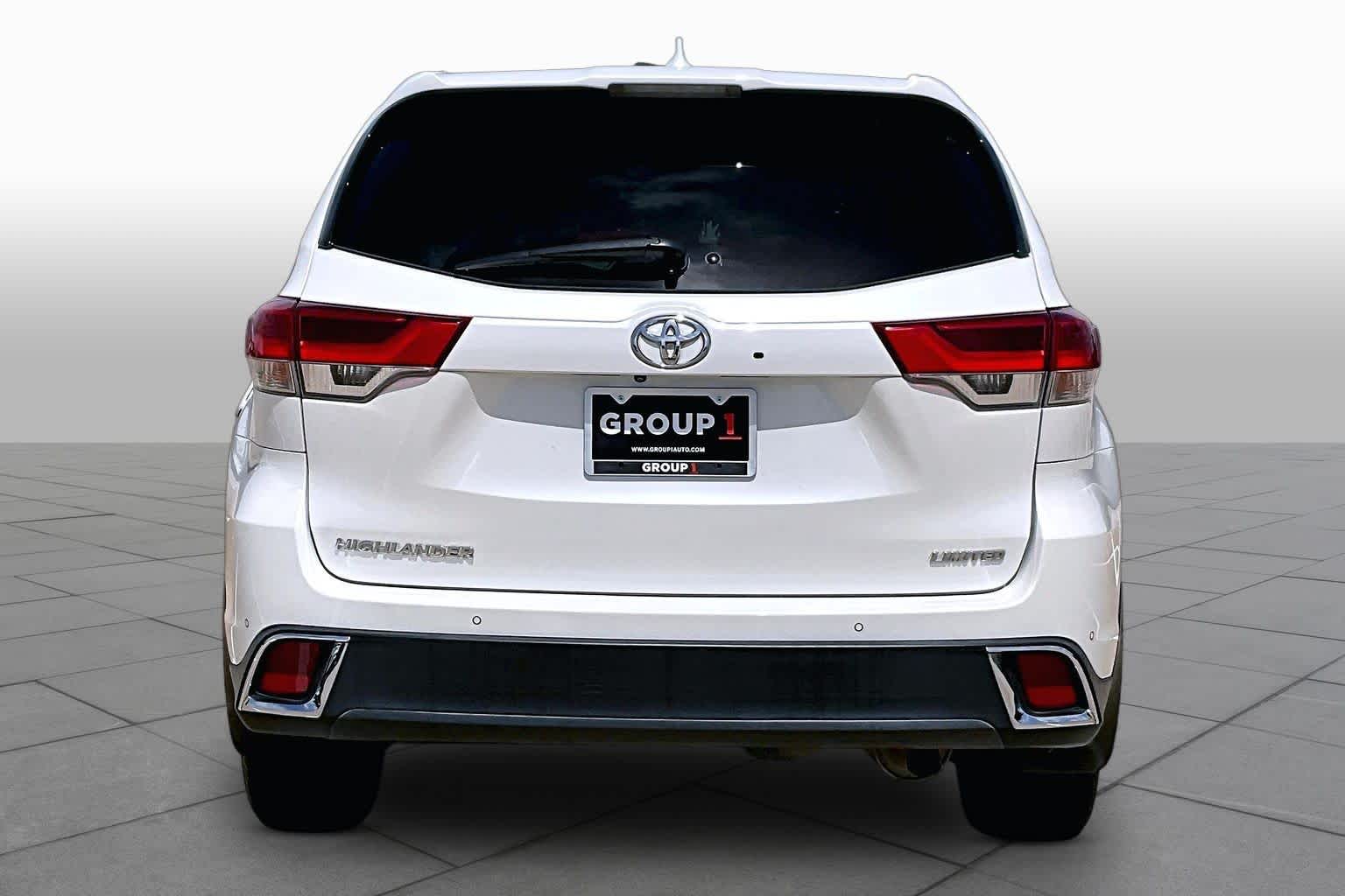 2018 Toyota Highlander Limited Blizzard Pearl at AutoNation USA Katy