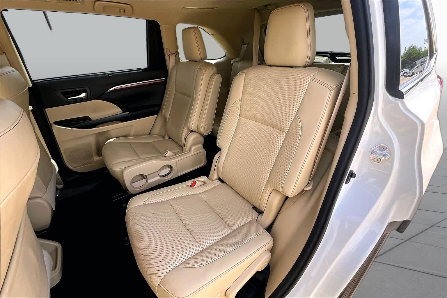 2018 Toyota Highlander Limited Blizzard Pearl at AutoNation USA Katy