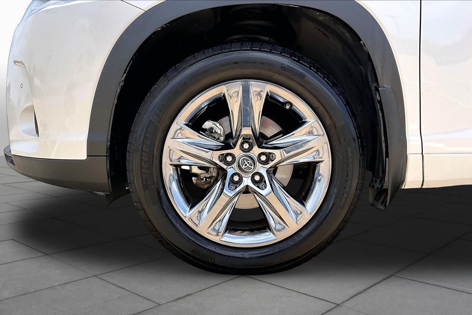 2018 Toyota Highlander Limited Blizzard Pearl at AutoNation USA Katy