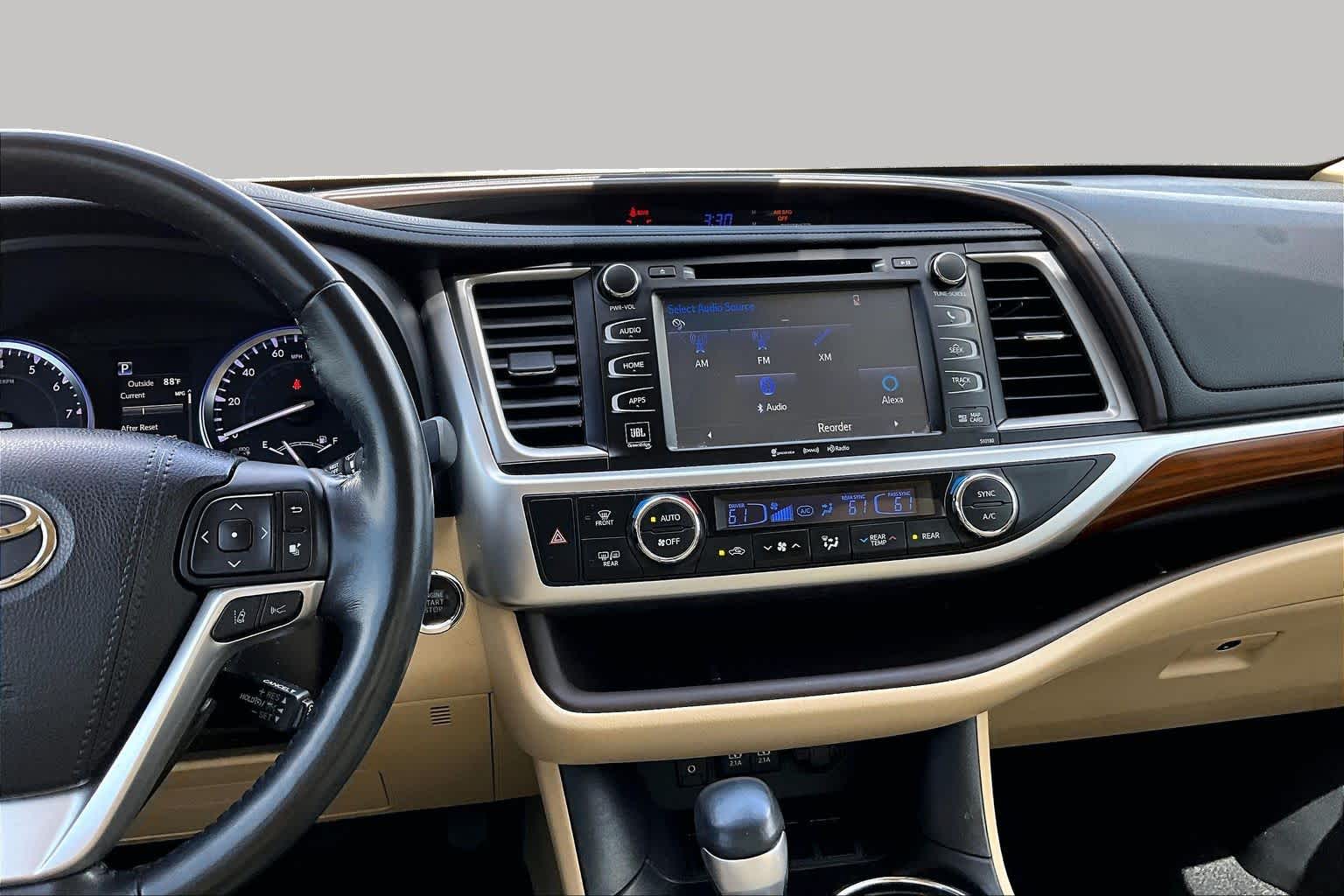 2018 Toyota Highlander Limited Blizzard Pearl at AutoNation USA Katy