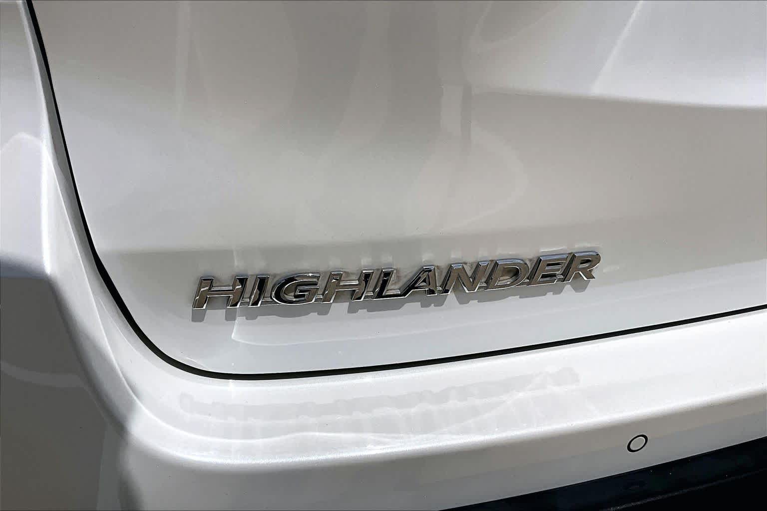 2018 Toyota Highlander Limited Blizzard Pearl at AutoNation USA Katy