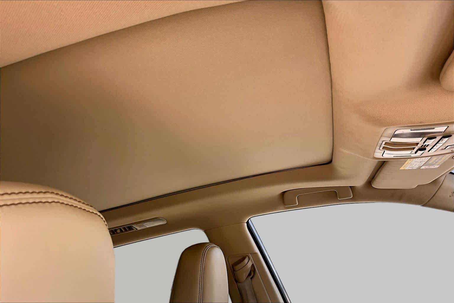 2018 Toyota Highlander Limited Blizzard Pearl at AutoNation USA Katy