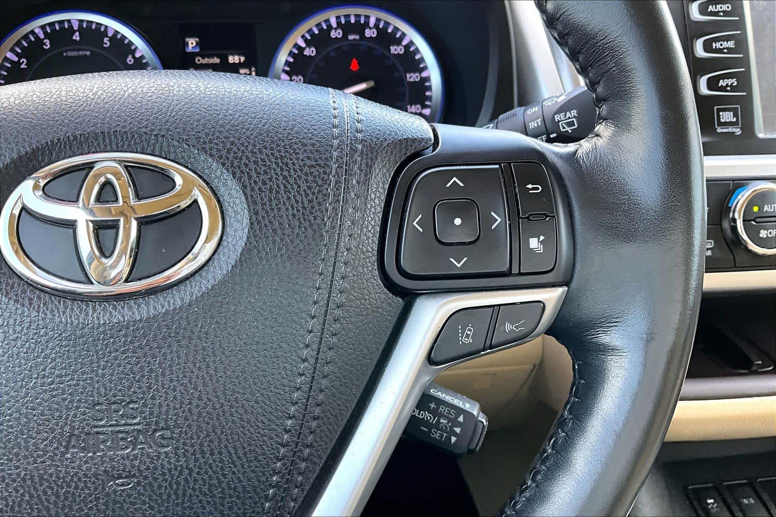 2018 Toyota Highlander Limited Blizzard Pearl at AutoNation USA Katy