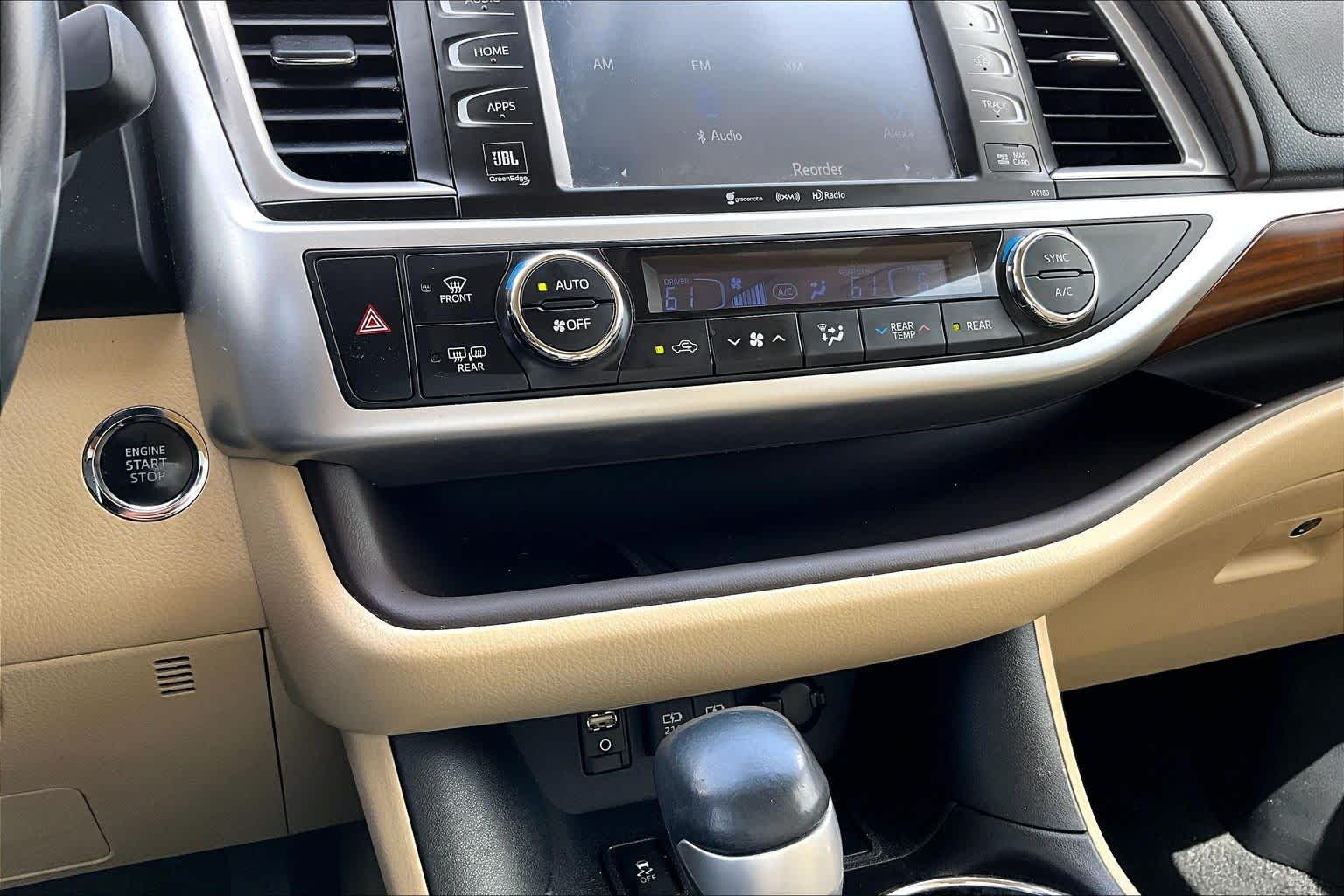 2018 Toyota Highlander Limited Blizzard Pearl at AutoNation USA Katy