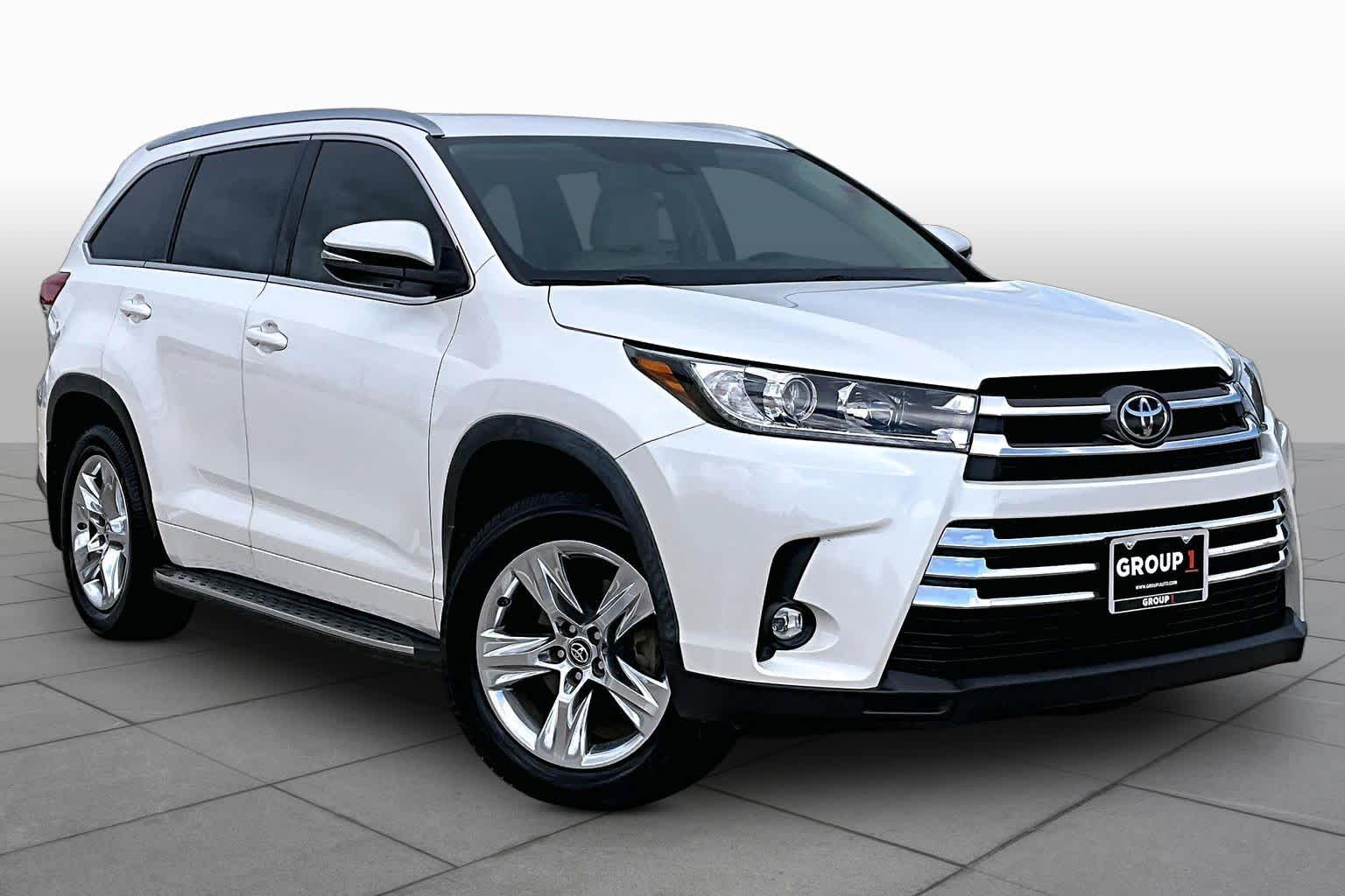 2019 Toyota Highlander Limited Blizzard Pearl at Beck & Masten Kia