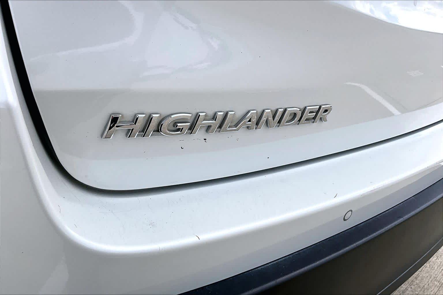 2019 Toyota Highlander Limited Blizzard Pearl at Beck & Masten Kia