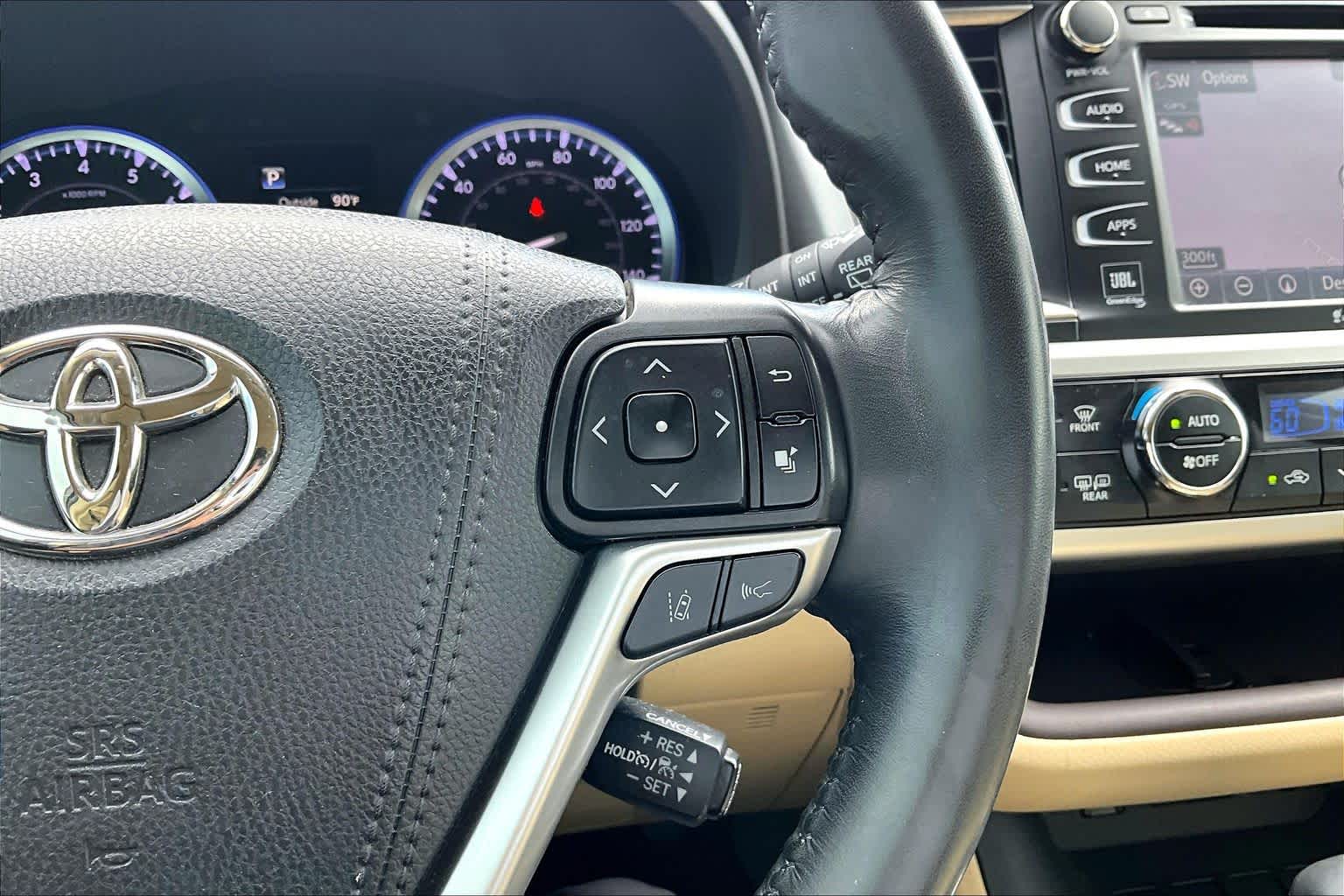 2019 Toyota Highlander Limited Blizzard Pearl at Beck & Masten Kia