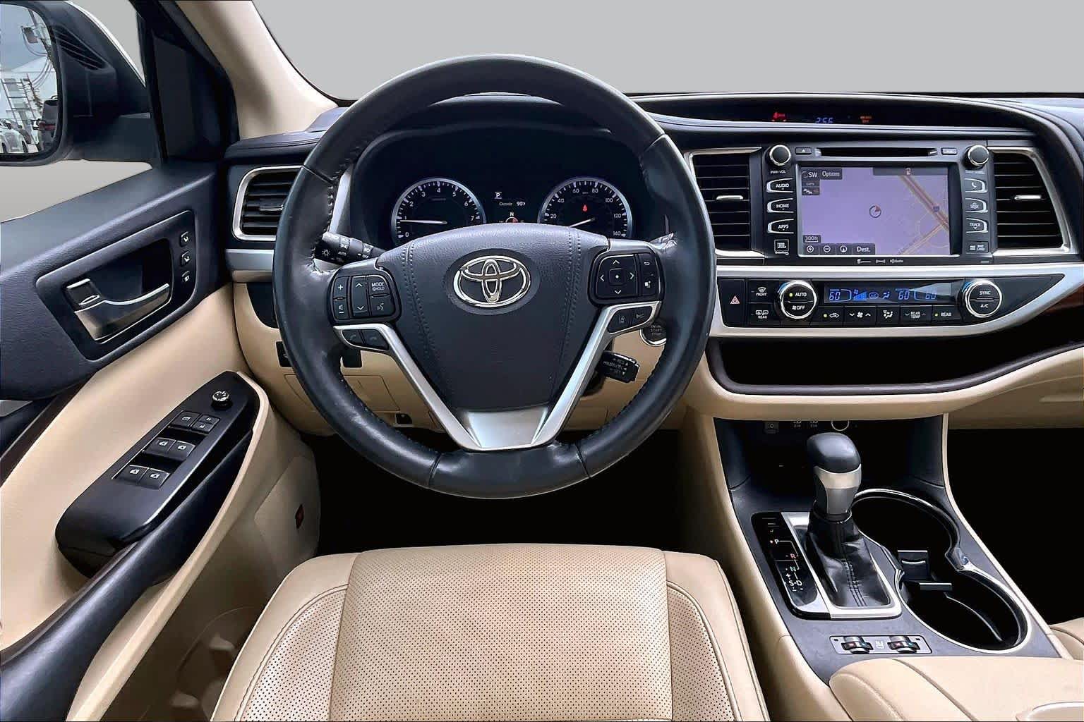 2019 Toyota Highlander Limited Blizzard Pearl at Beck & Masten Kia