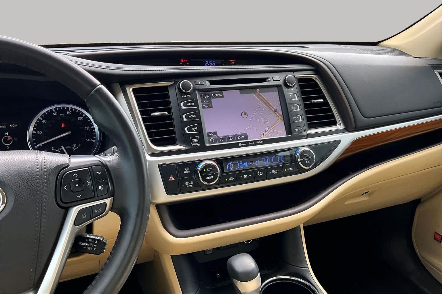 2019 Toyota Highlander Limited Blizzard Pearl at Beck & Masten Kia