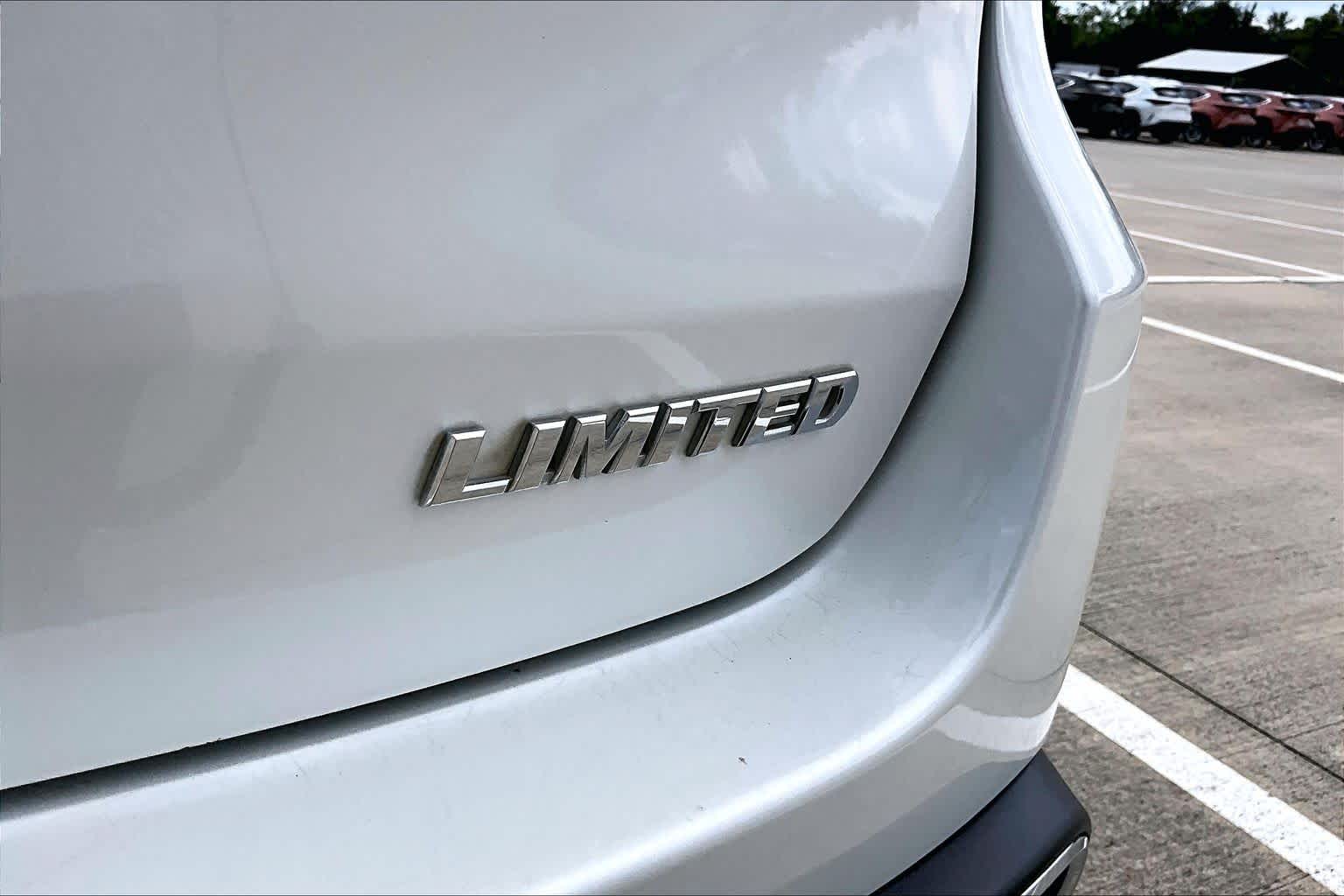 2019 Toyota Highlander Limited Blizzard Pearl at Beck & Masten Kia