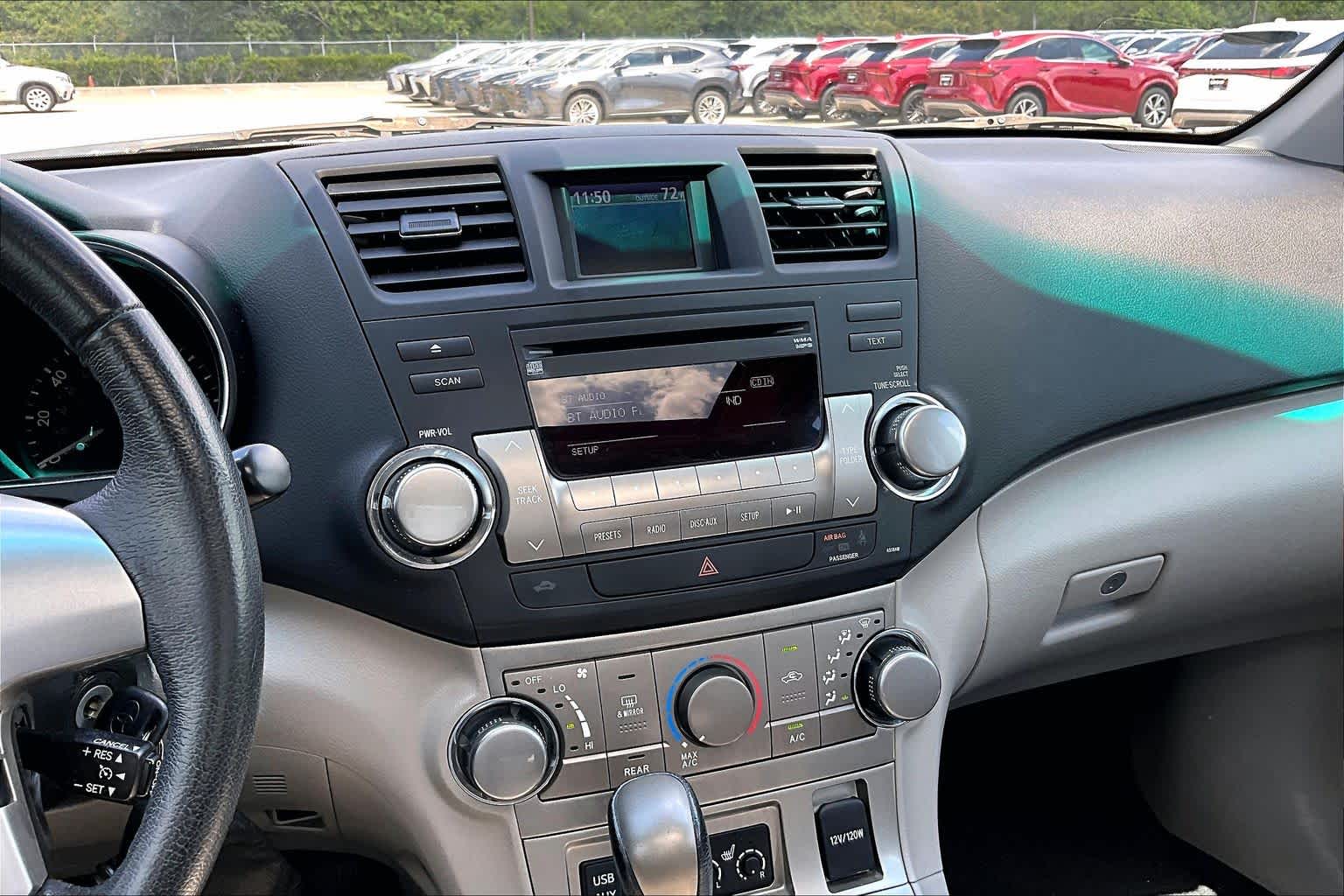 2012 Toyota Highlander SE Classic Silver Metallic at Beck & Masten Kia