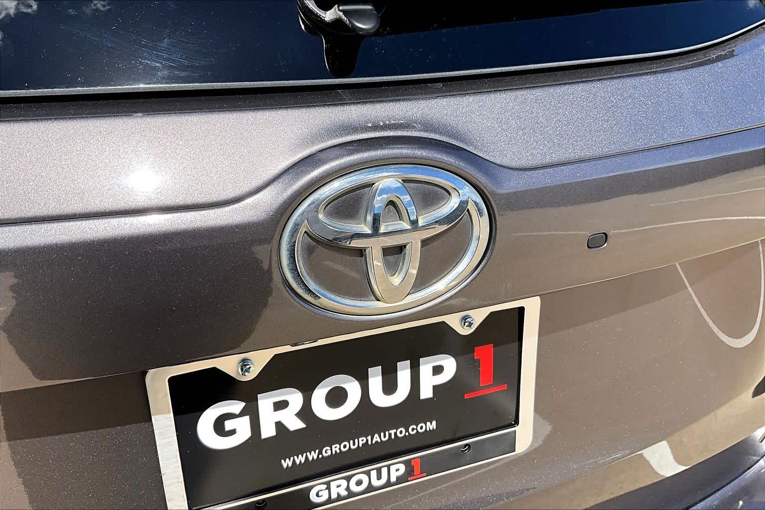 2015 Toyota Highlander LE Plus Predawn Gray Mica at Beck & Masten Kia