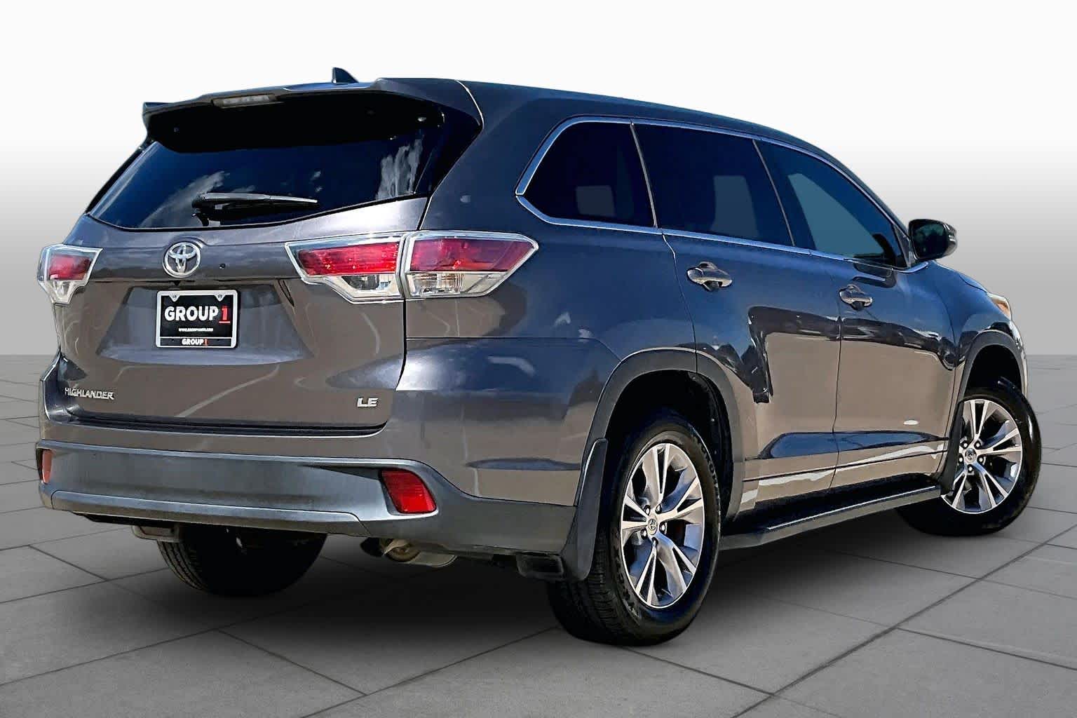 2015 Toyota Highlander LE Plus Predawn Gray Mica at Beck & Masten Kia