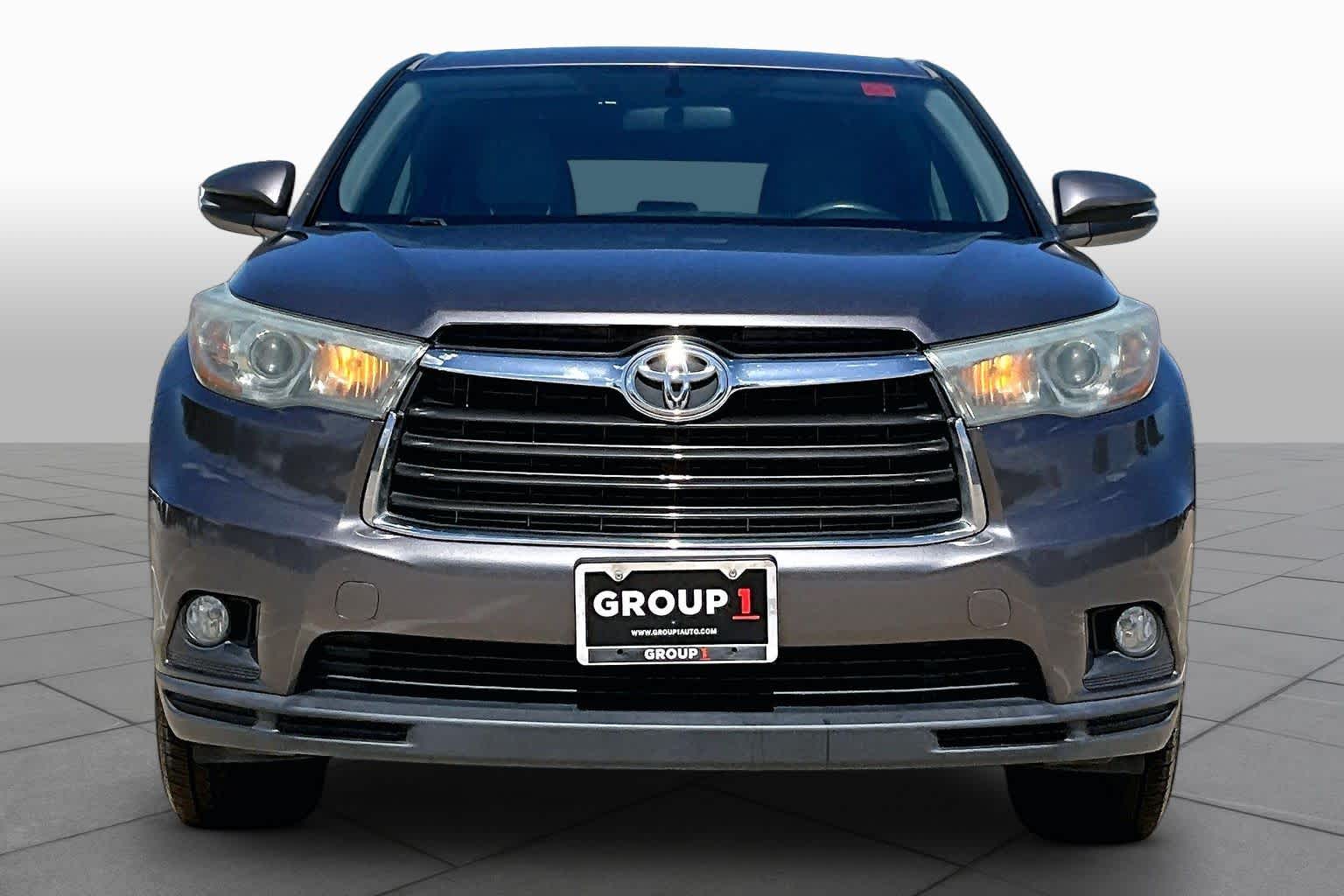 2015 Toyota Highlander LE Plus Predawn Gray Mica at Beck & Masten Kia