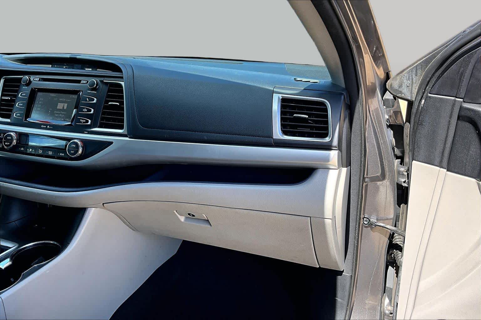 2015 Toyota Highlander LE Plus Predawn Gray Mica at Beck & Masten Kia