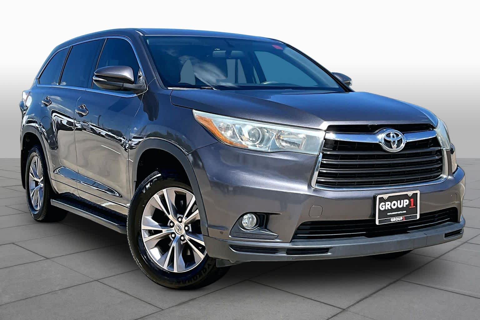 2015 Toyota Highlander LE Plus Predawn Gray Mica at Beck & Masten Kia