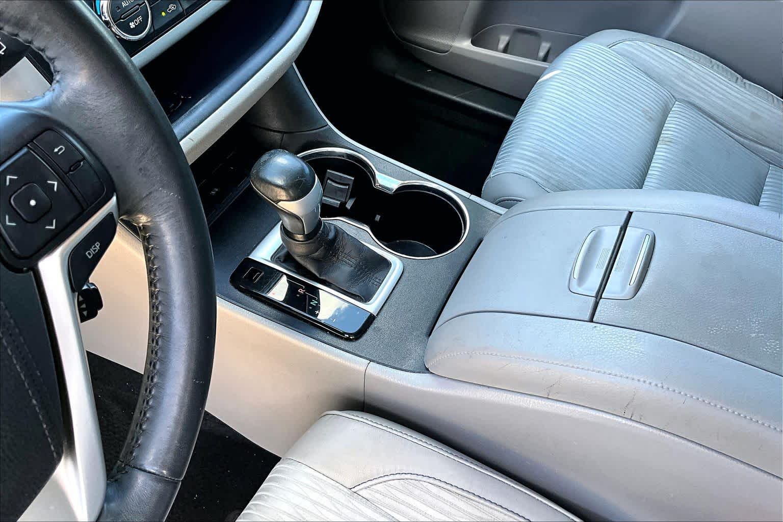 2015 Toyota Highlander LE Plus Predawn Gray Mica at Beck & Masten Kia