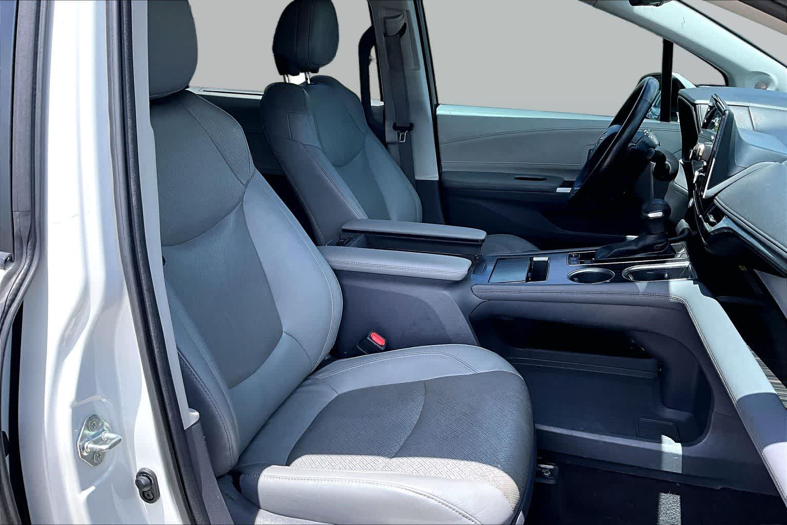2021 Toyota Sienna Limited Blizzard Pearl at Group 1 Toyota Southwest