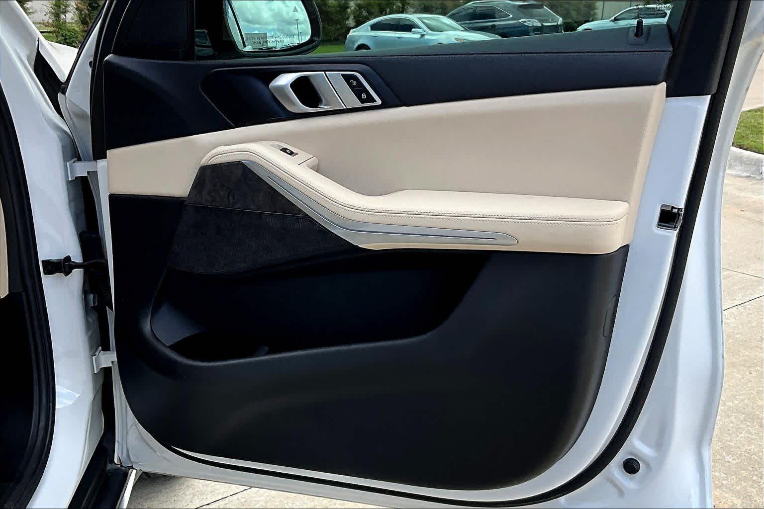 2019 BMW X5 xDrive40i xDrive40i Alpine White at Sterling McCall Nissan