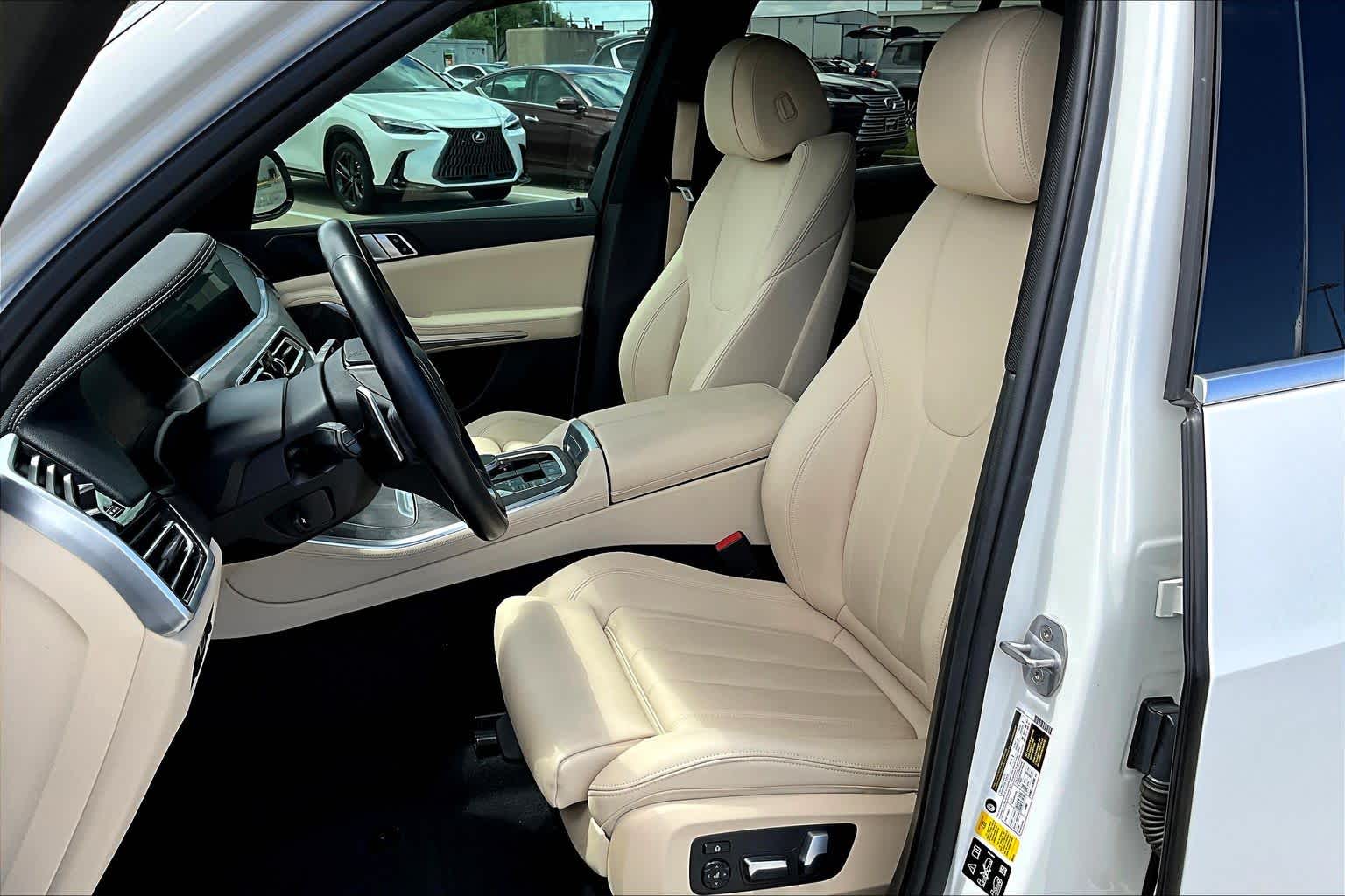 2019 BMW X5 xDrive40i xDrive40i Alpine White at Sterling McCall Nissan