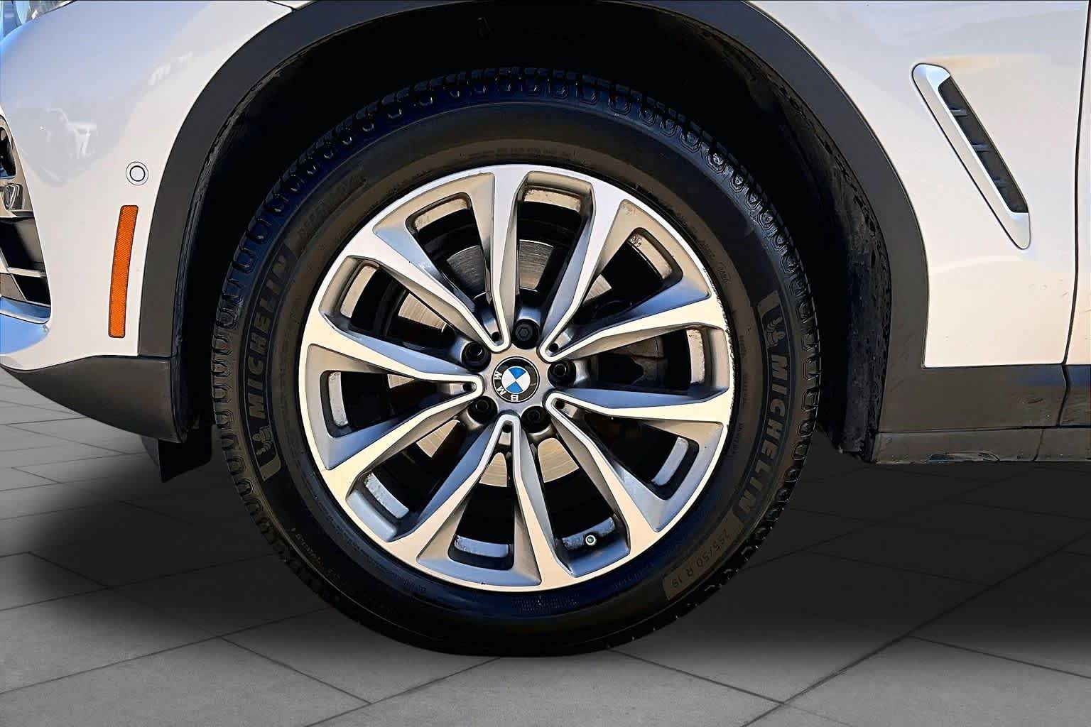 2019 BMW X4 xDrive30i photo 11 of 32