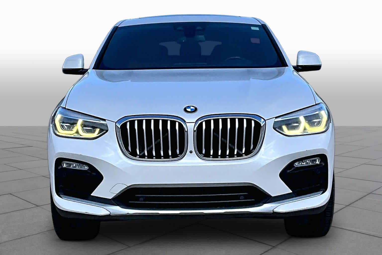 2019 BMW X4 xDrive30i photo 4 of 32