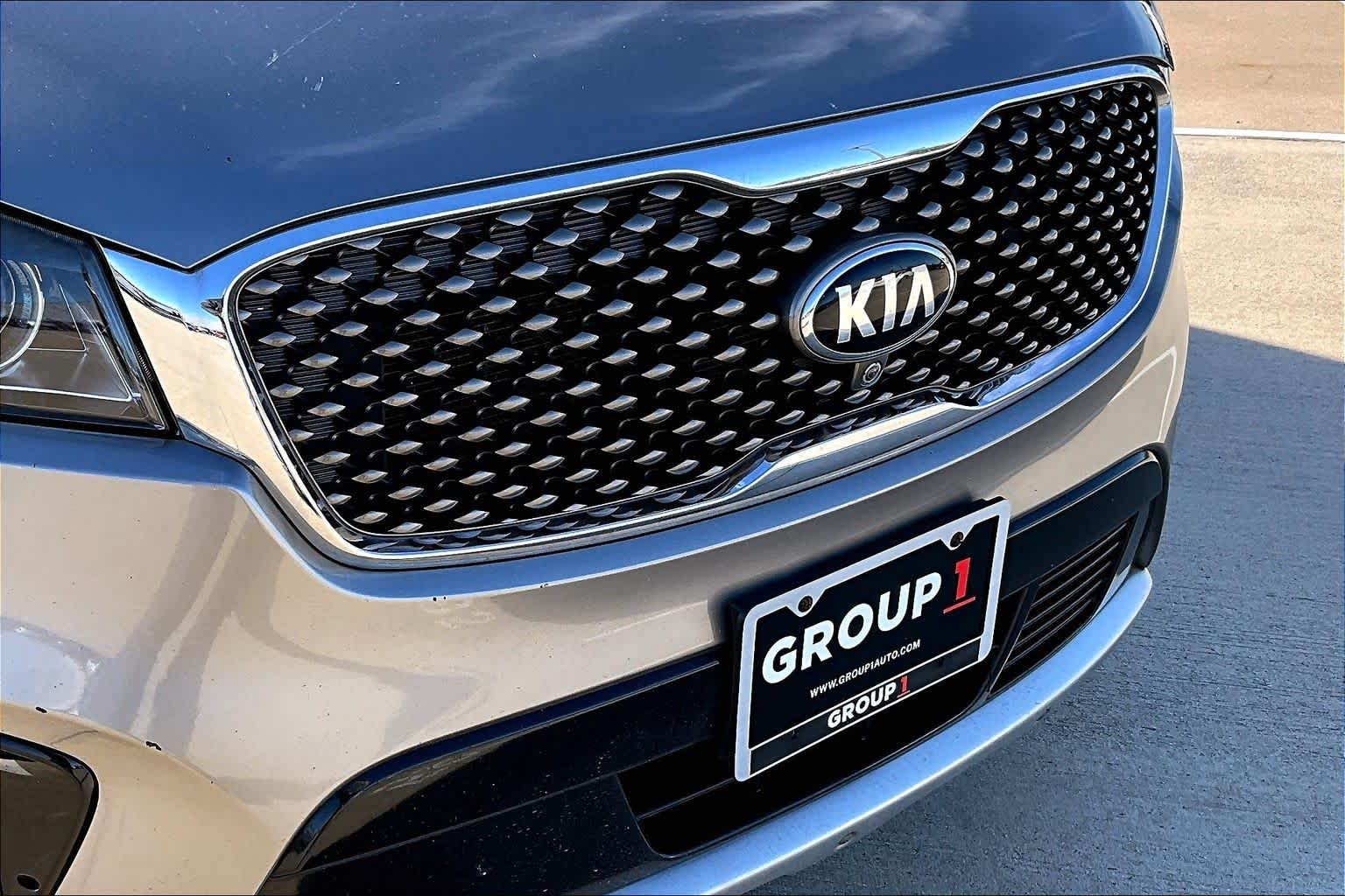 2018 Kia Sorento SX Limited V6 Titanium Silver at AutoNation USA Katy