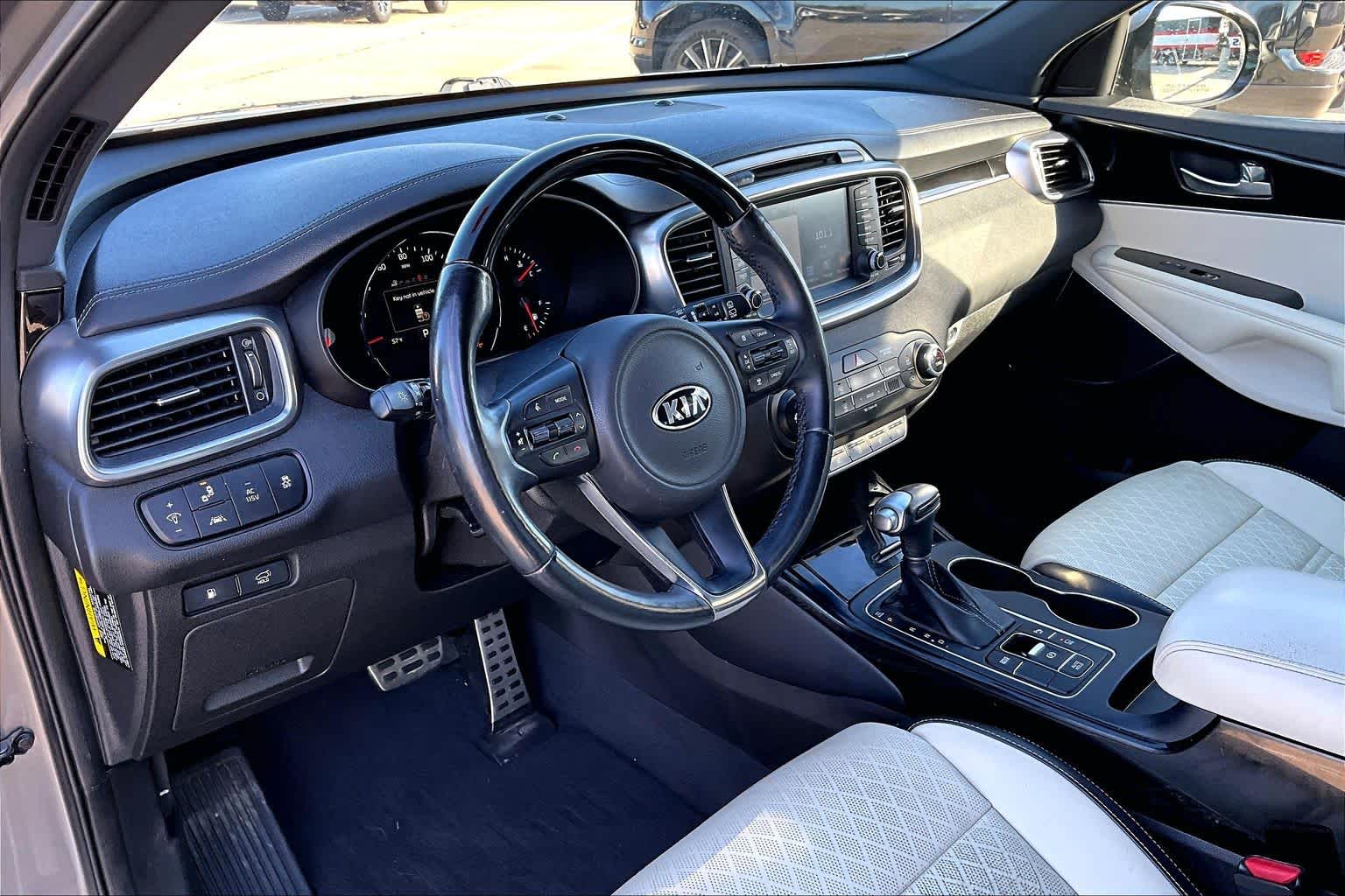 2018 Kia Sorento SX Limited V6 Titanium Silver at AutoNation USA Katy