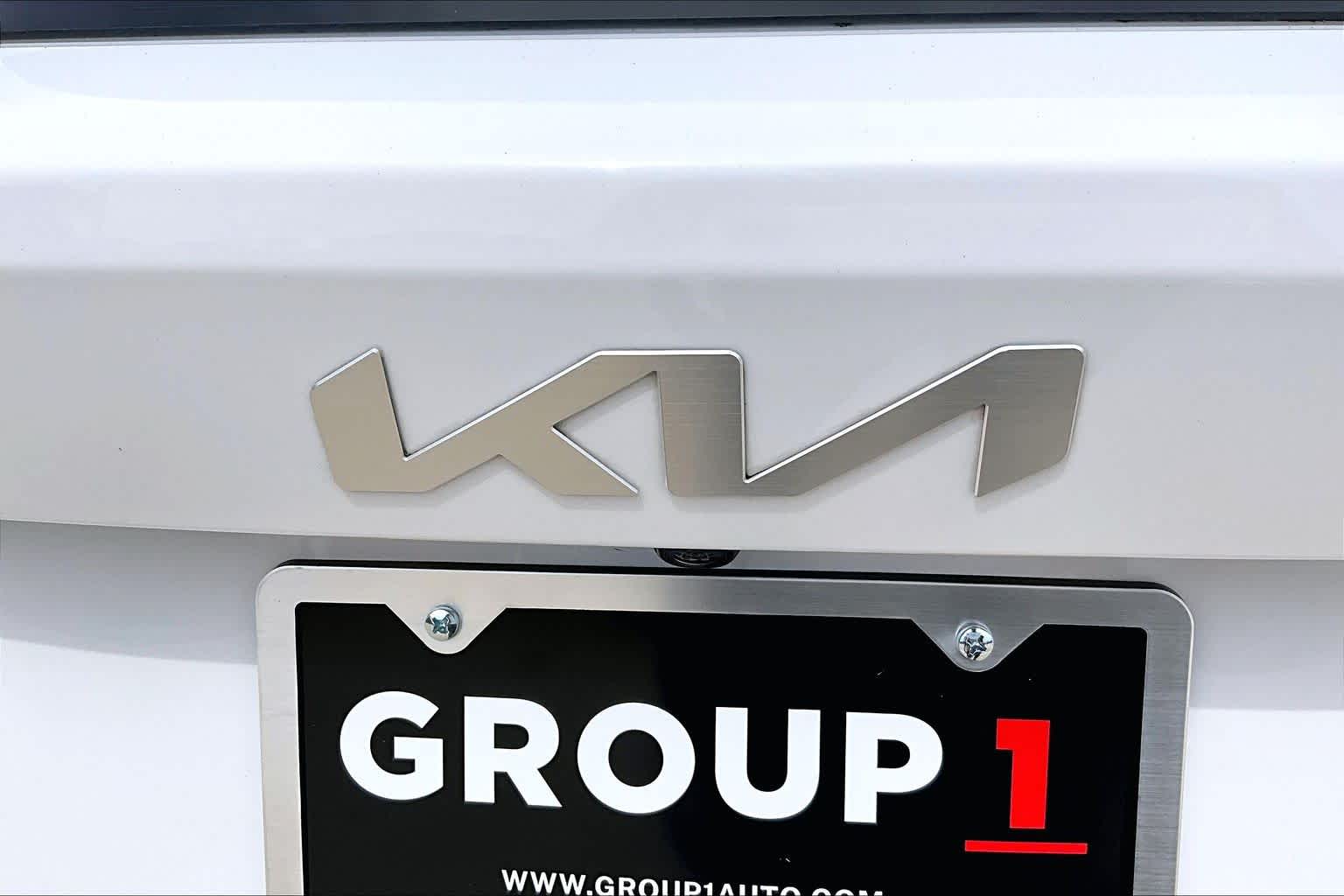 2023 Kia Sorento photo 10 of 37