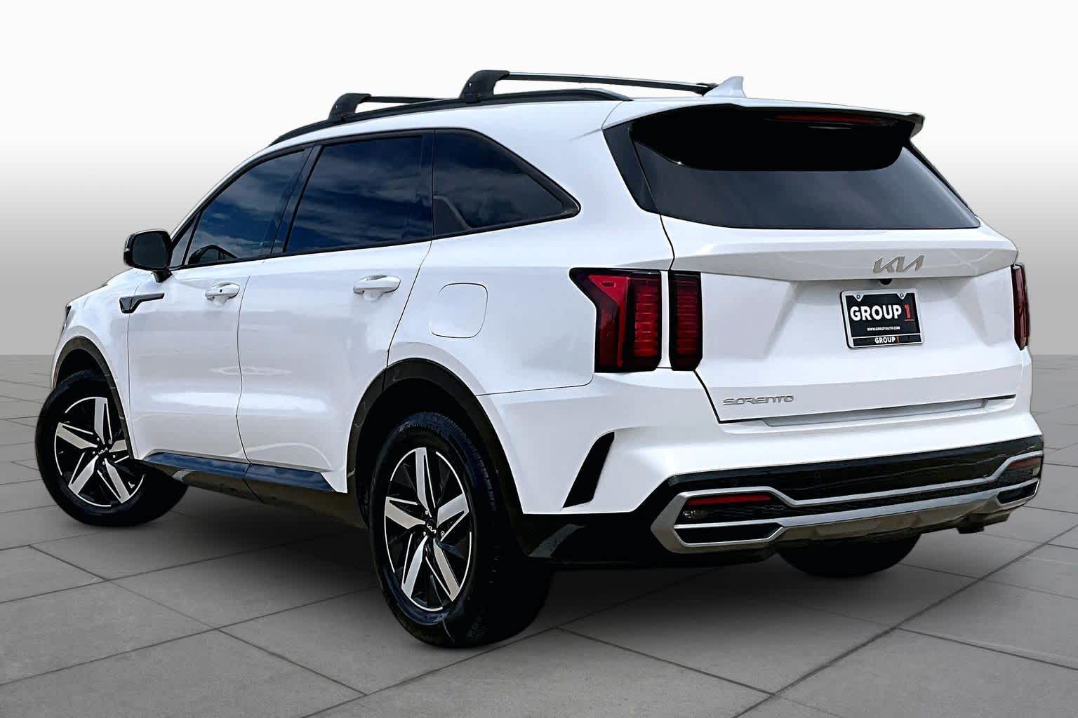 2023 Kia Sorento photo 12 of 37