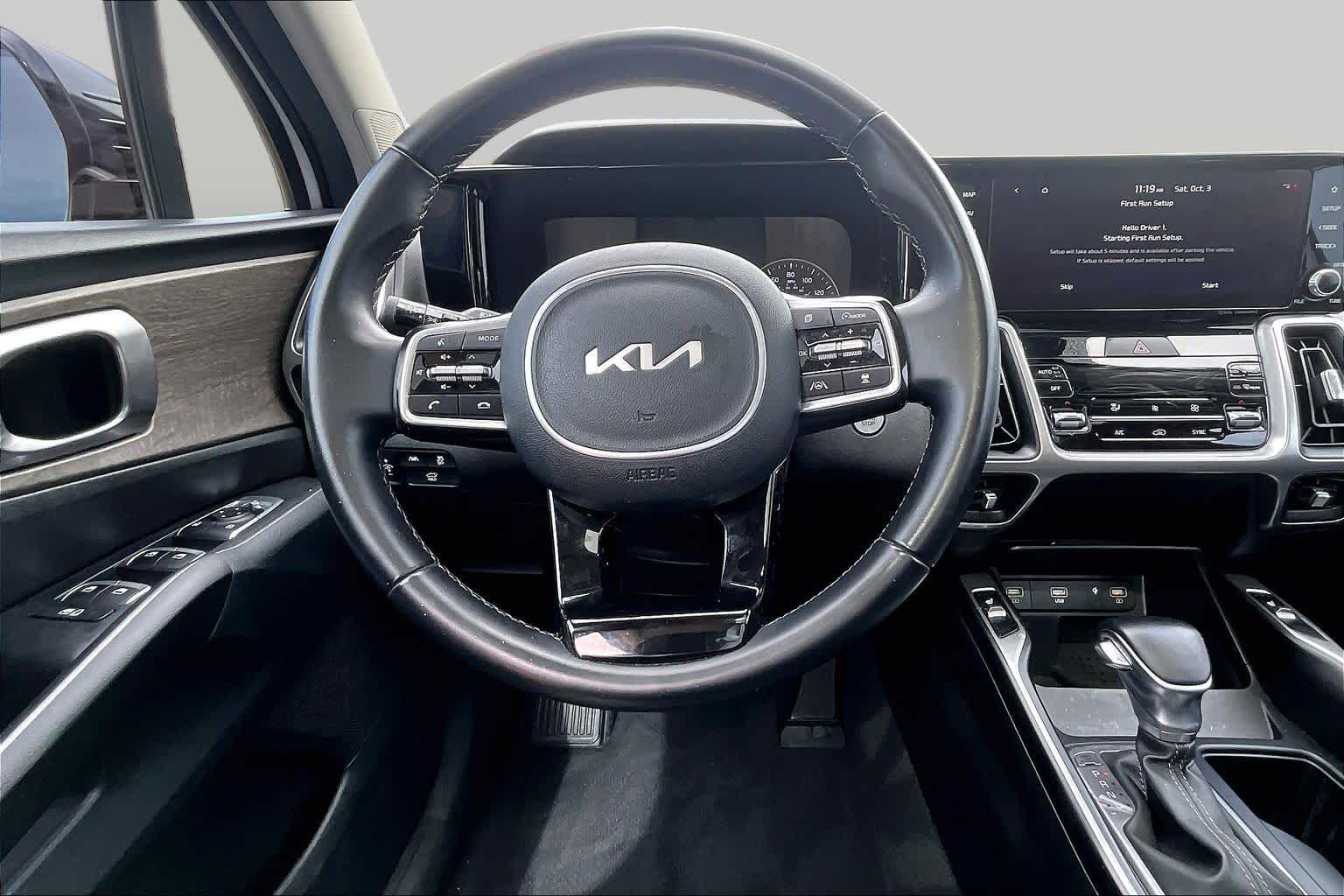 2023 Kia Sorento photo 6 of 37
