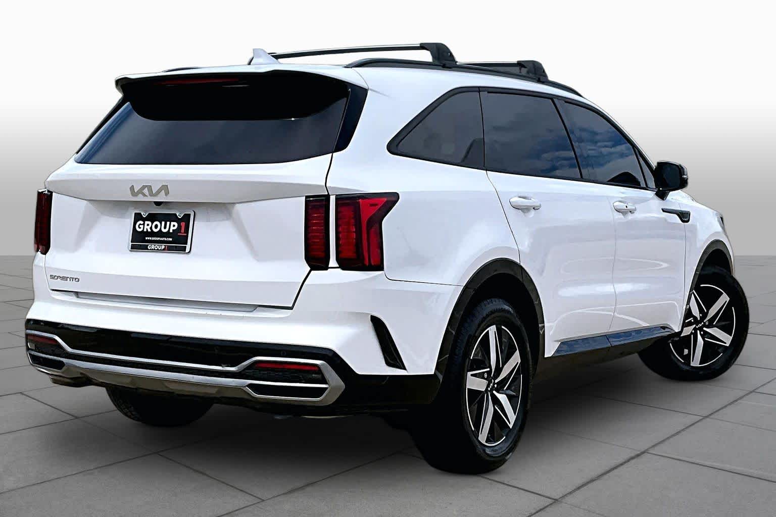 2023 Kia Sorento photo 13 of 37