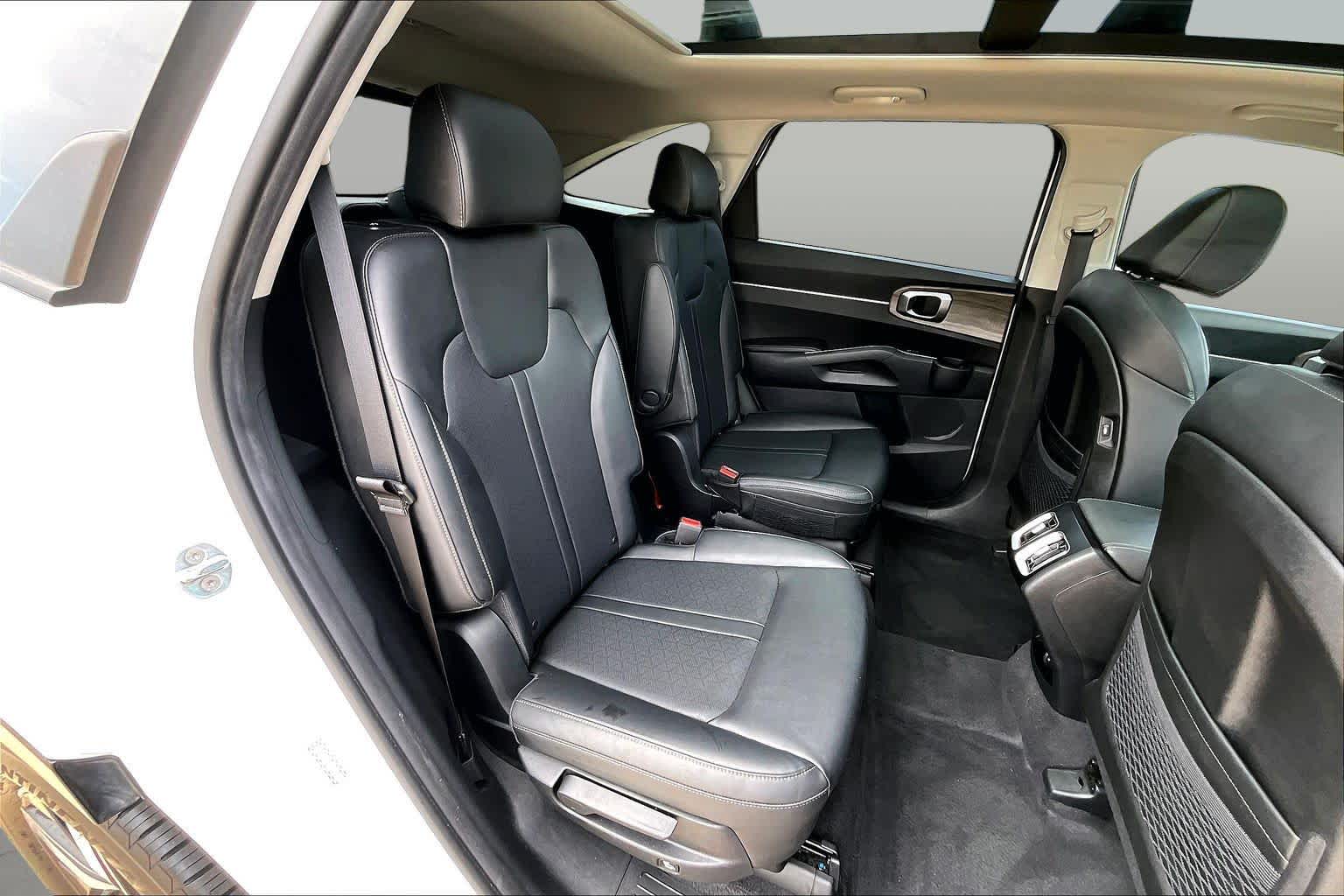 2023 Kia Sorento photo 20 of 37