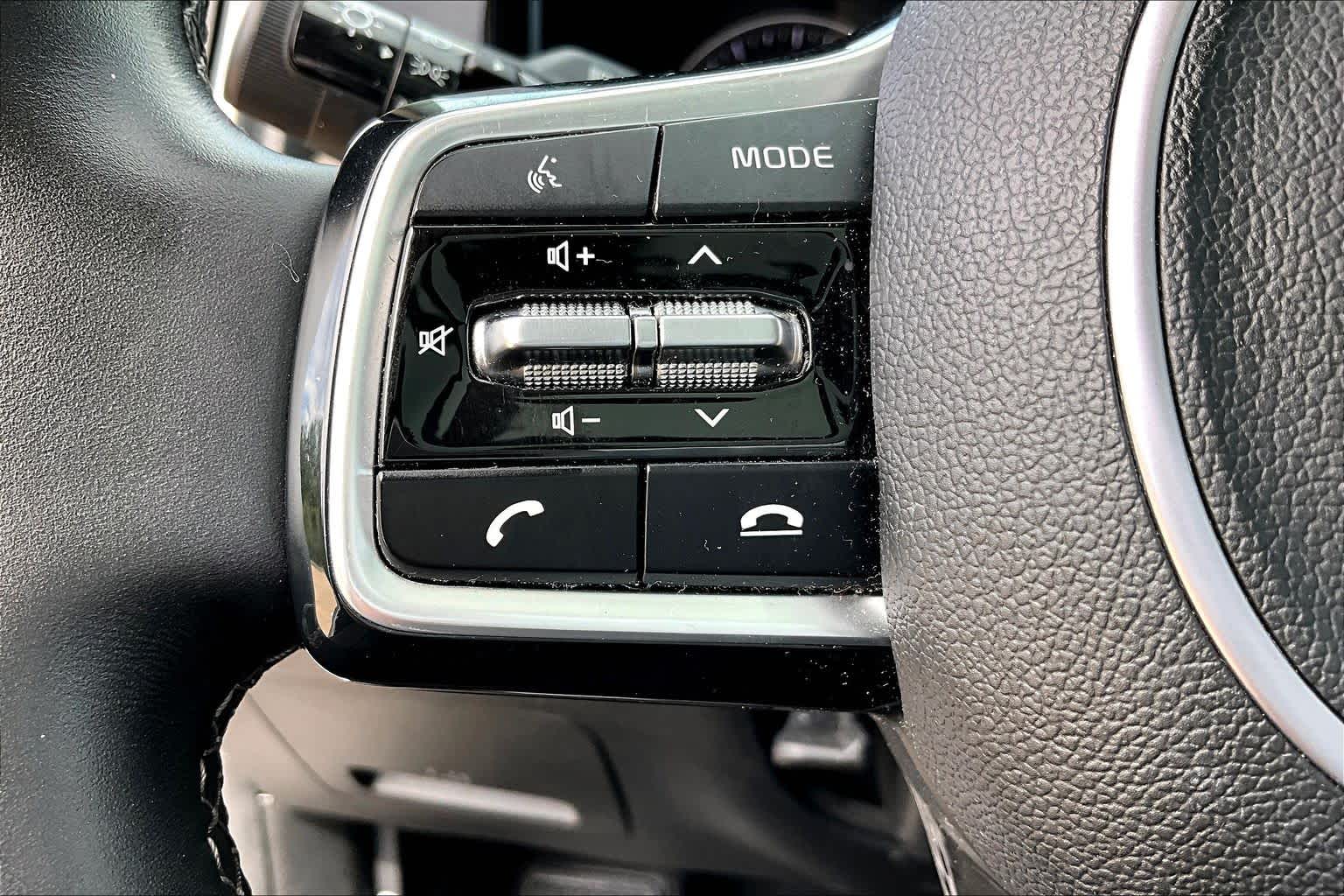 2023 Kia Sorento photo 24 of 37