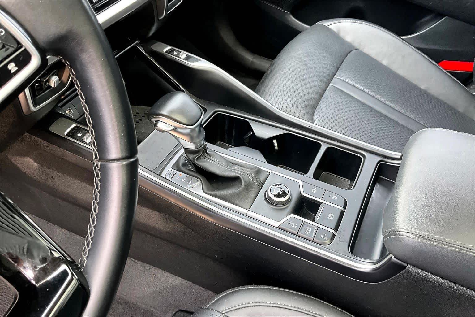 2023 Kia Sorento photo 17 of 37