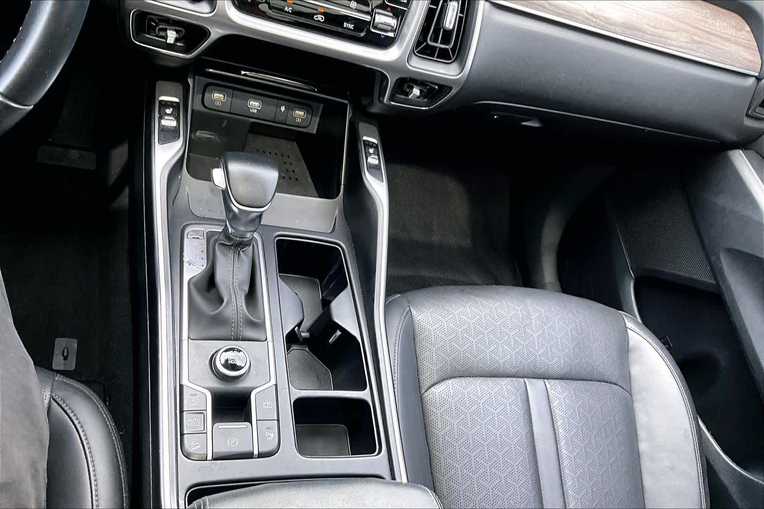 2023 Kia Sorento photo 35 of 37