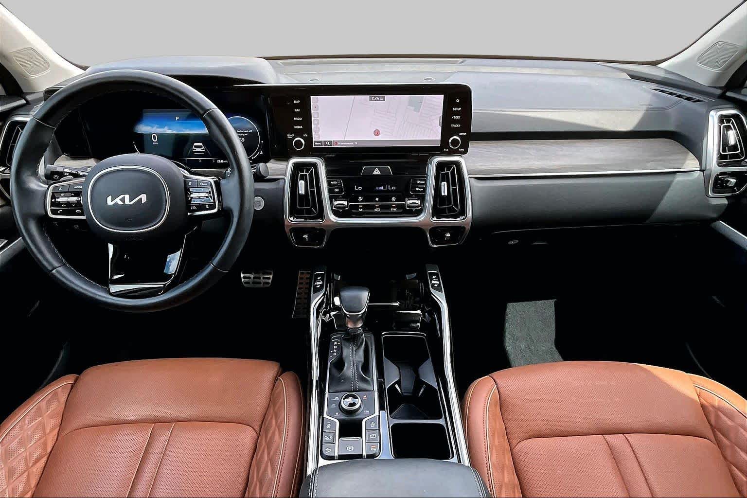 2023 Kia Sorento photo 16 of 37