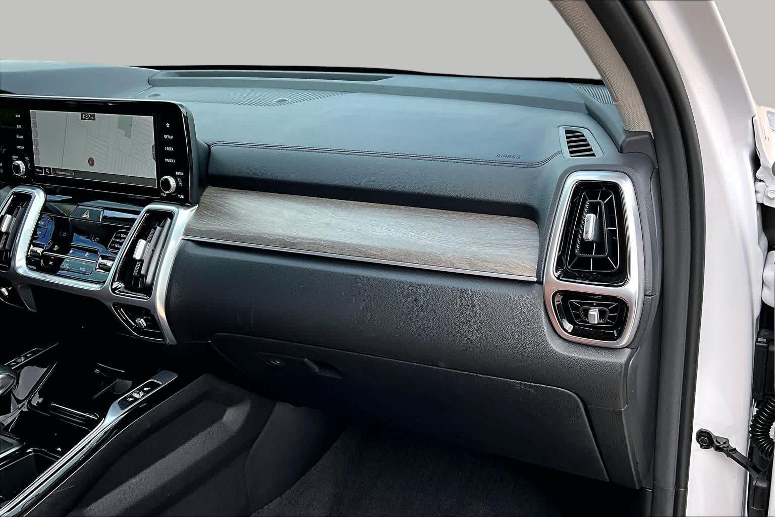 2023 Kia Sorento photo 19 of 37