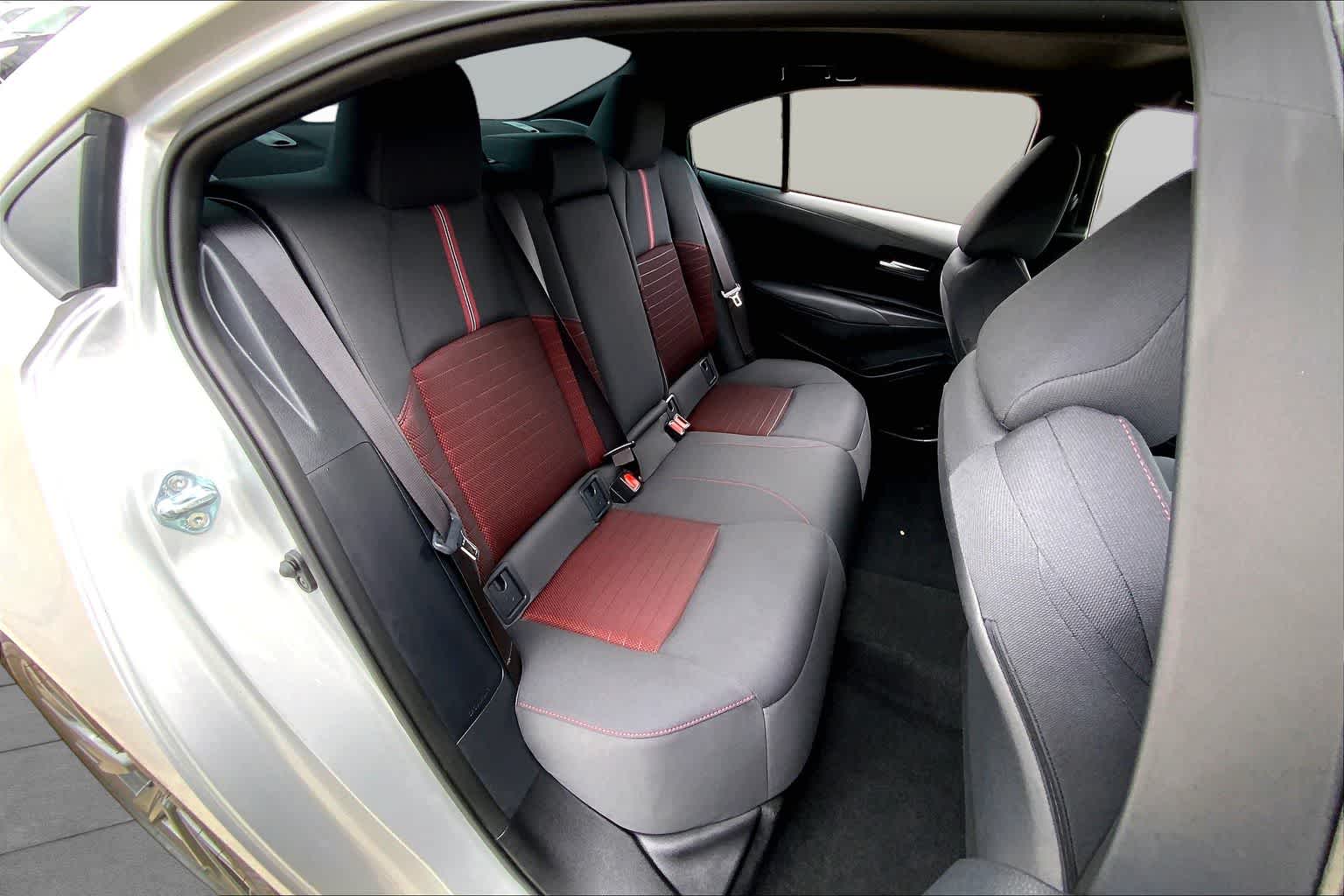 2025 Toyota Corolla SE Classic Silver Metallic at Davis Chevrolet