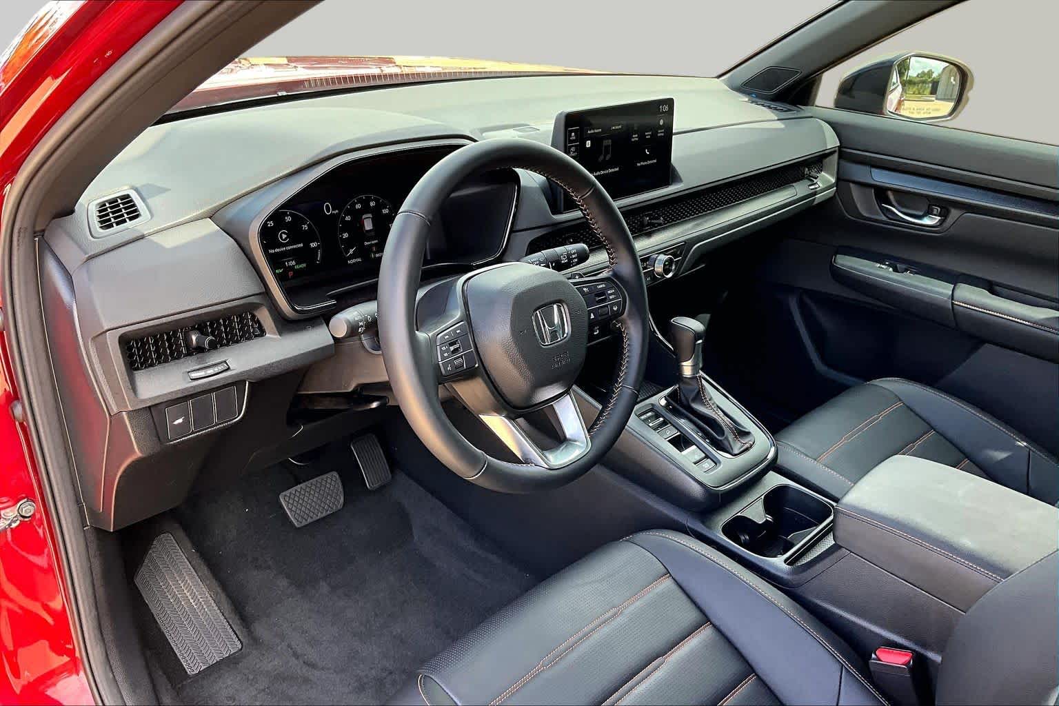 2026 Honda CR-V Hybrid photo 18 of 37