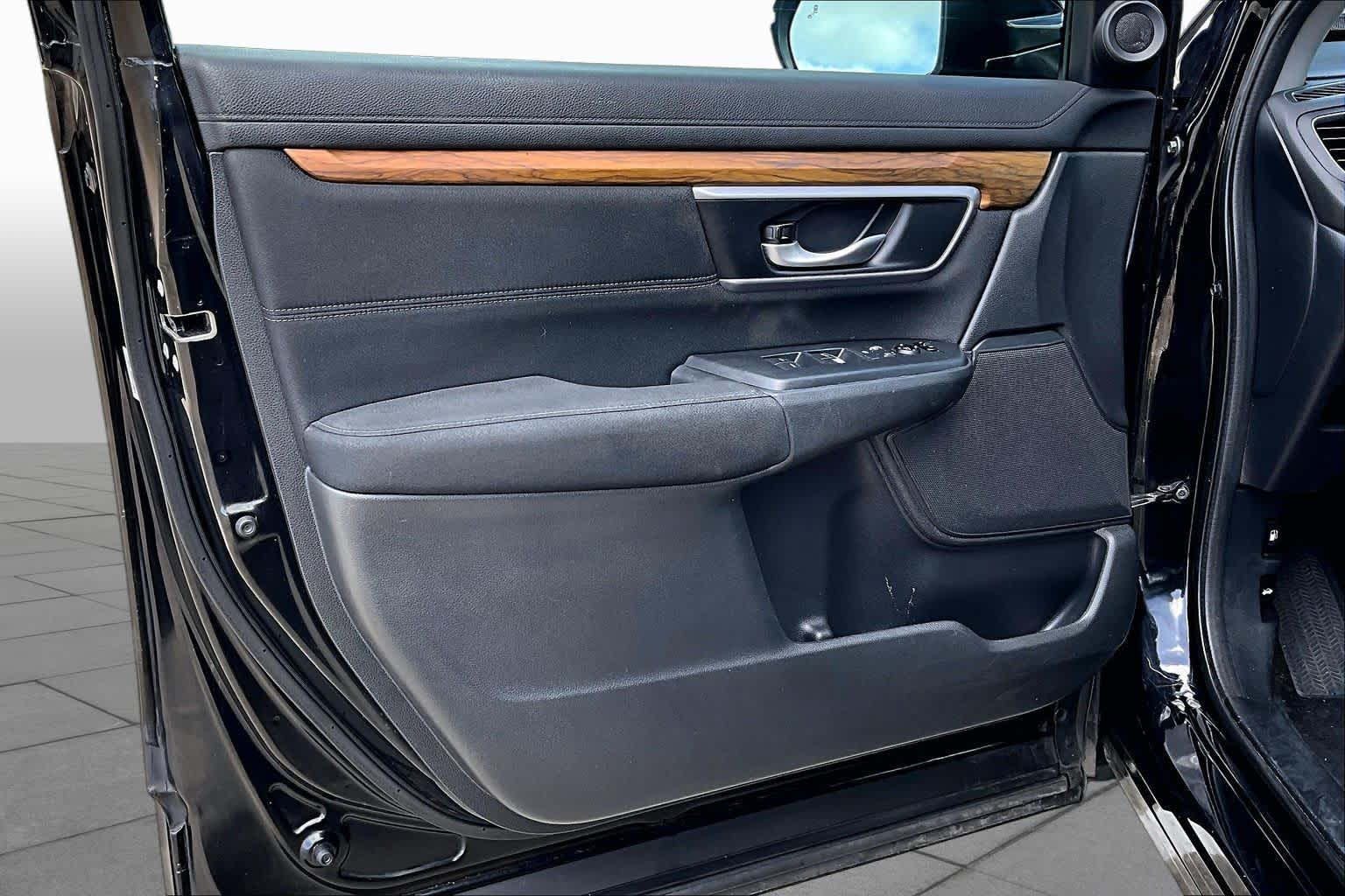 2017 Honda CR-V EX Crystal Black Pearl at Beck & Masten Kia
