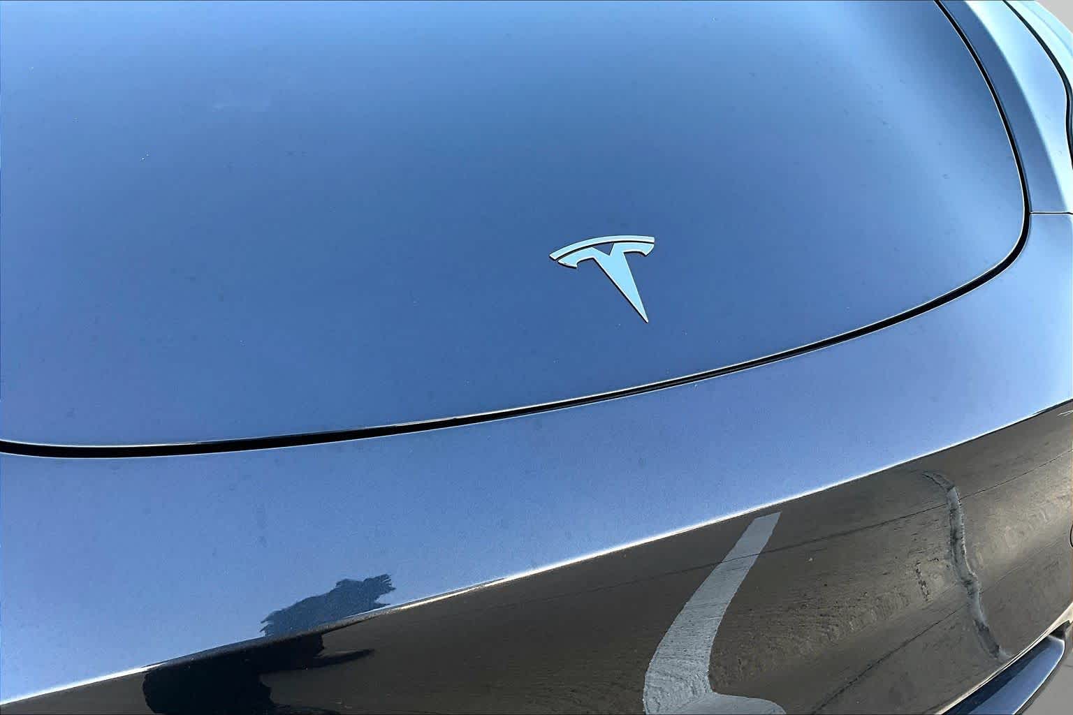 2025 Tesla Model Y photo 26 of 29