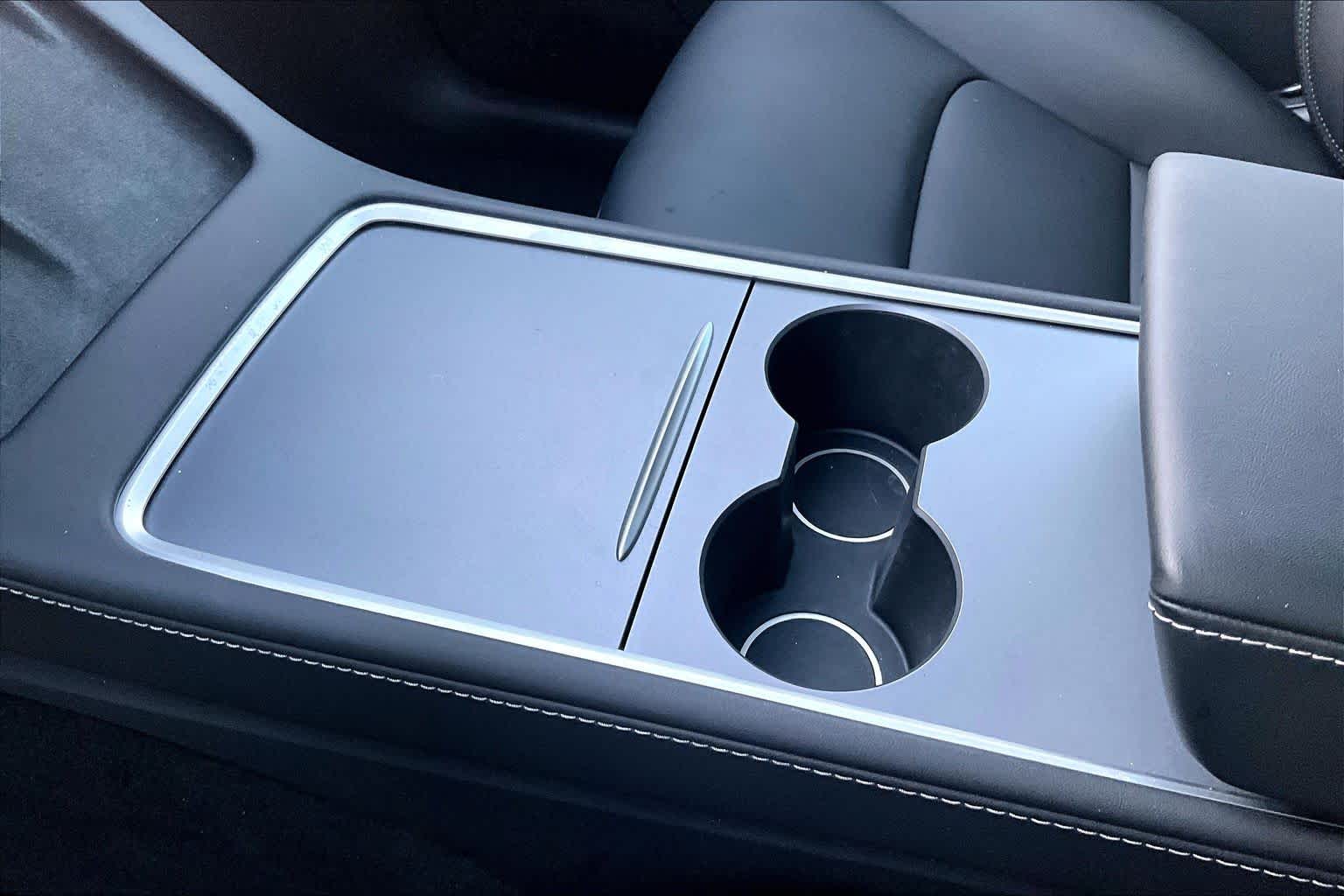 2025 Tesla Model Y photo 14 of 29