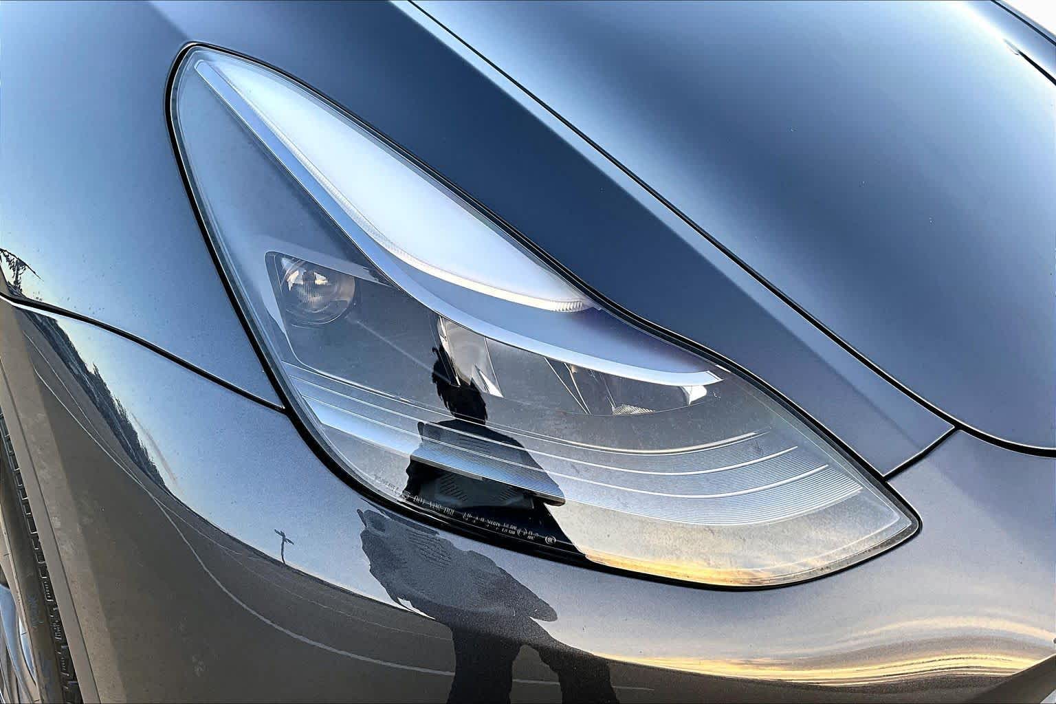 2025 Tesla Model Y photo 24 of 29