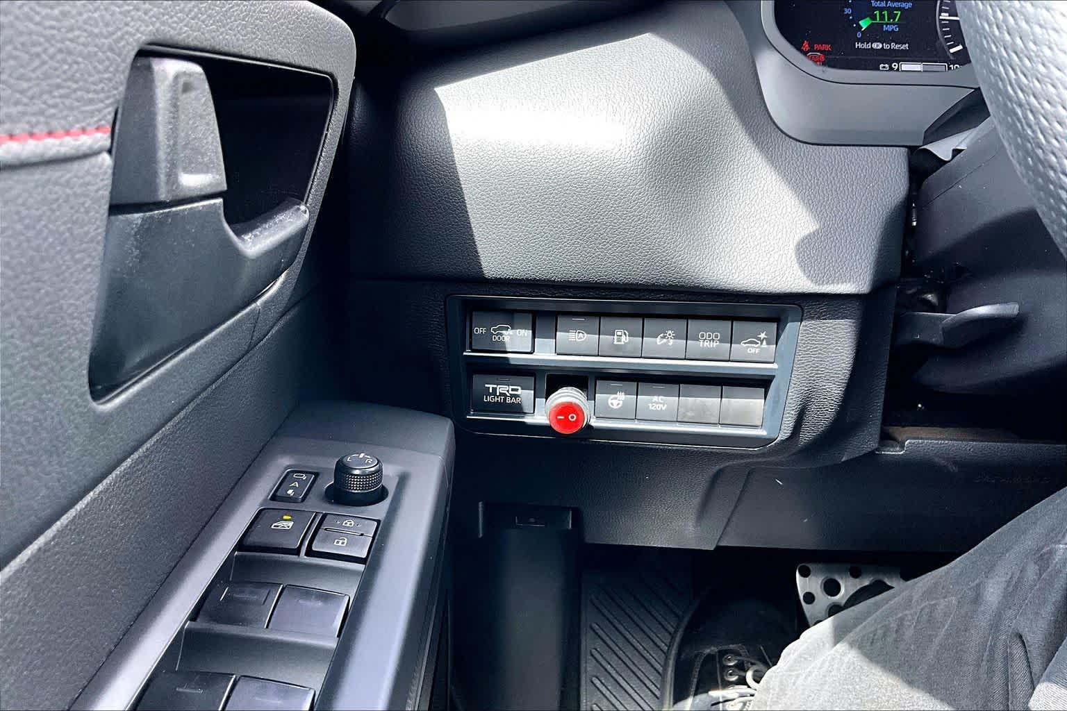 2025 Toyota Sequoia photo 36 of 37