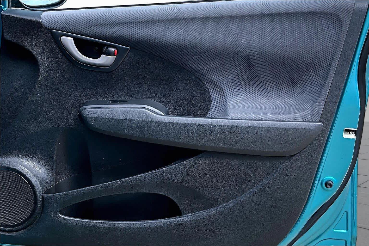 2013 Honda Fit photo 19 of 32